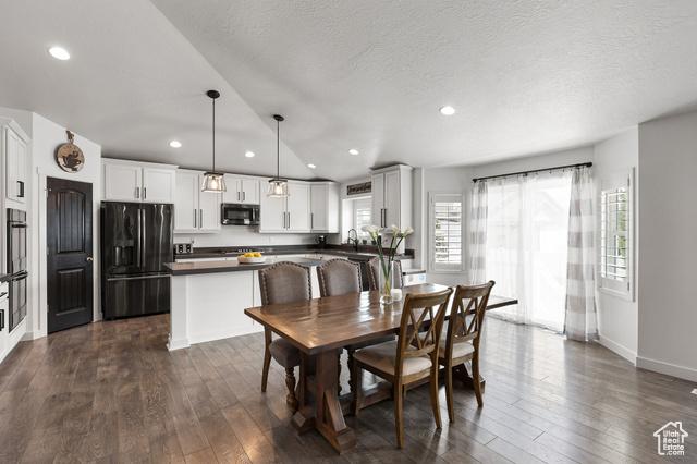 West Jordan, Utah, 84081, United States, 4 Bedrooms Bedrooms, ,3 BathroomsBathrooms,Residential,For Sale,1935106