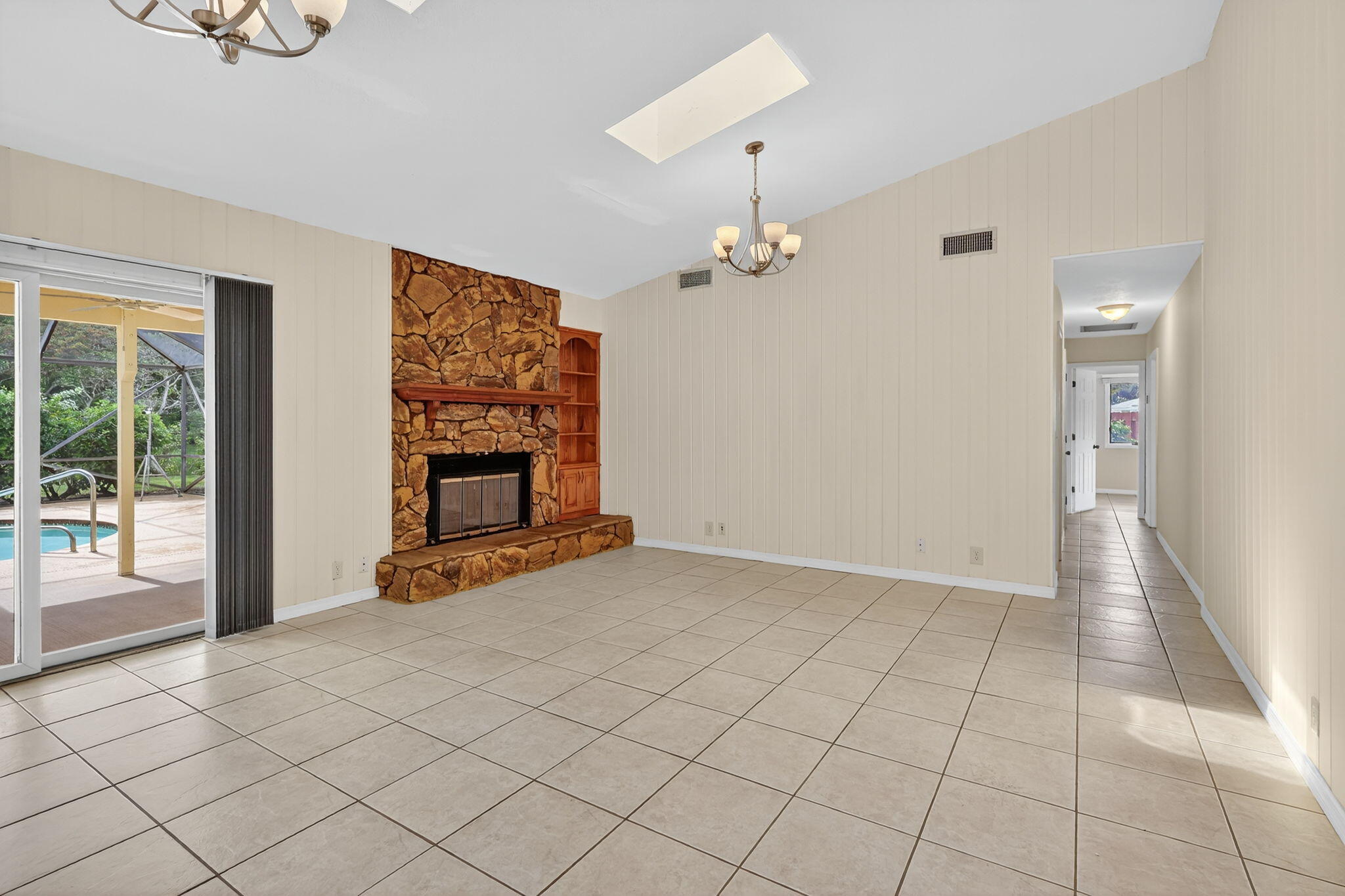 Jensen Beach, Florida, 34957, United States, 3 Bedrooms Bedrooms, ,2 BathroomsBathrooms,Residential,For Sale,1960986