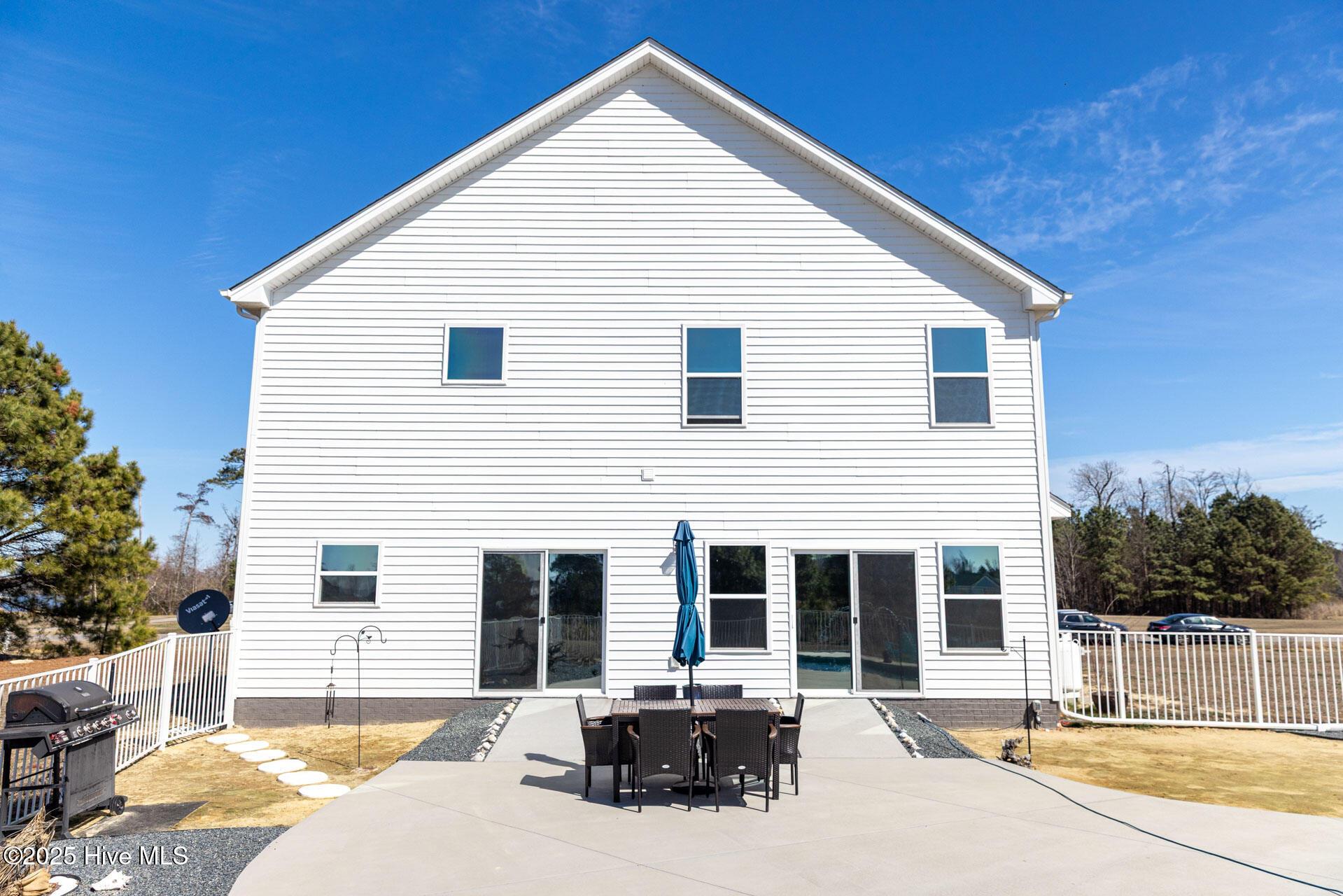 Elizabeth City, North Carolina, 27909, United States, 4 Bedrooms Bedrooms, ,3 BathroomsBathrooms,Residential,For Sale,1729027