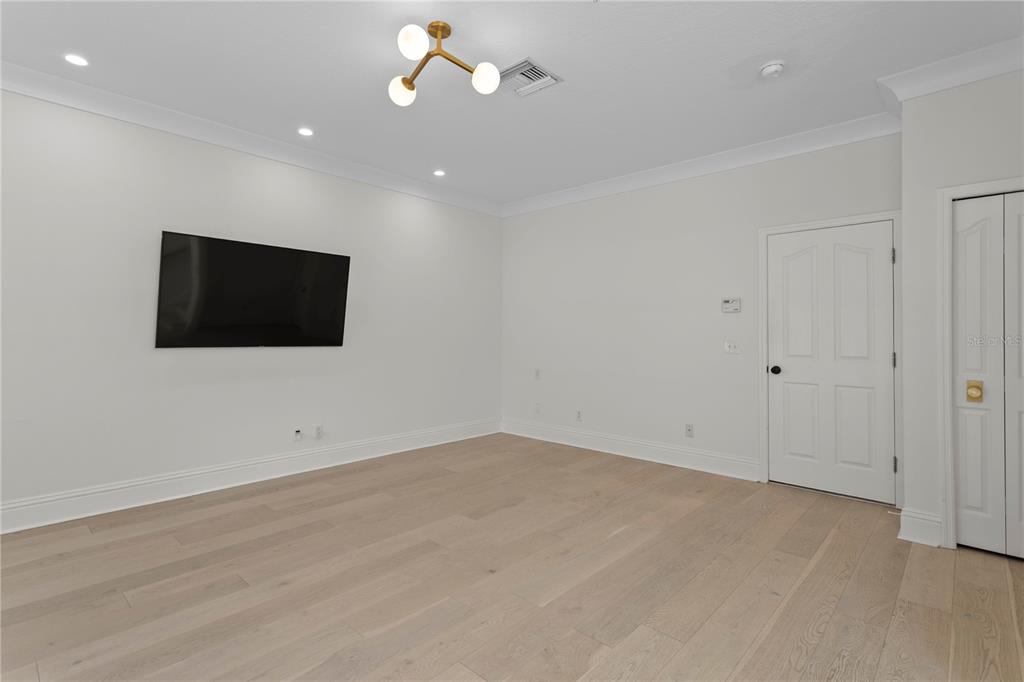 Tampa, Florida, 33602, United States, 3 Bedrooms Bedrooms, ,3 BathroomsBathrooms,Residential,For Sale,1902544