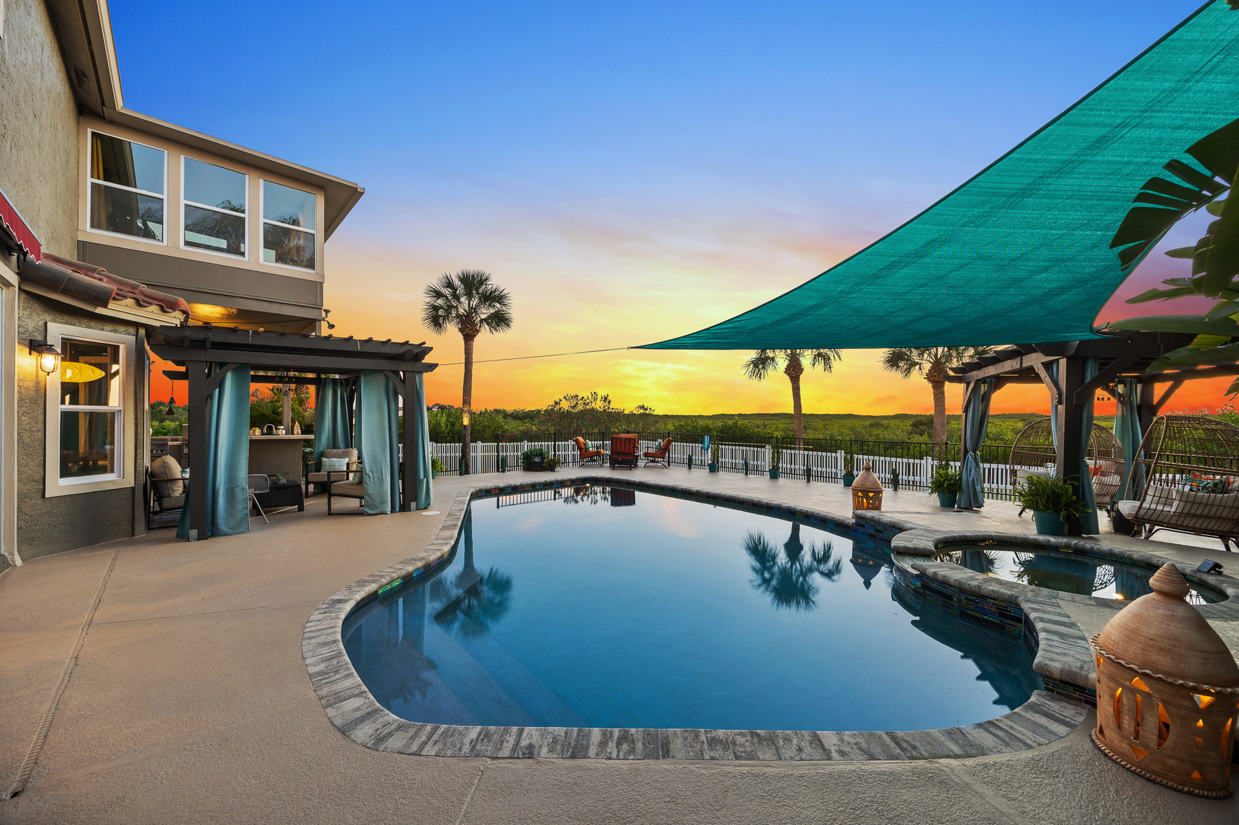 Tampa, Florida, 33615, United States, 3 Bedrooms Bedrooms, ,3 BathroomsBathrooms,Residential,For Sale,2002482