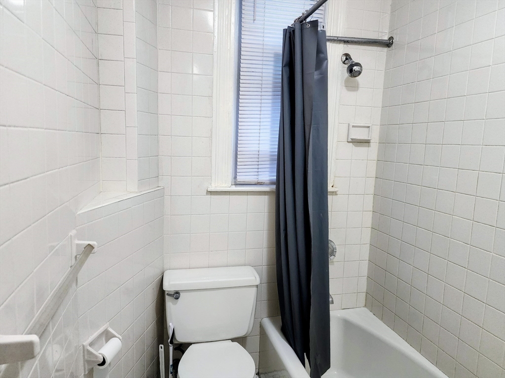 Boston, Massachusetts, 02128, United States, 4 Bedrooms Bedrooms, ,2 BathroomsBathrooms,Residential,For Sale,1975613