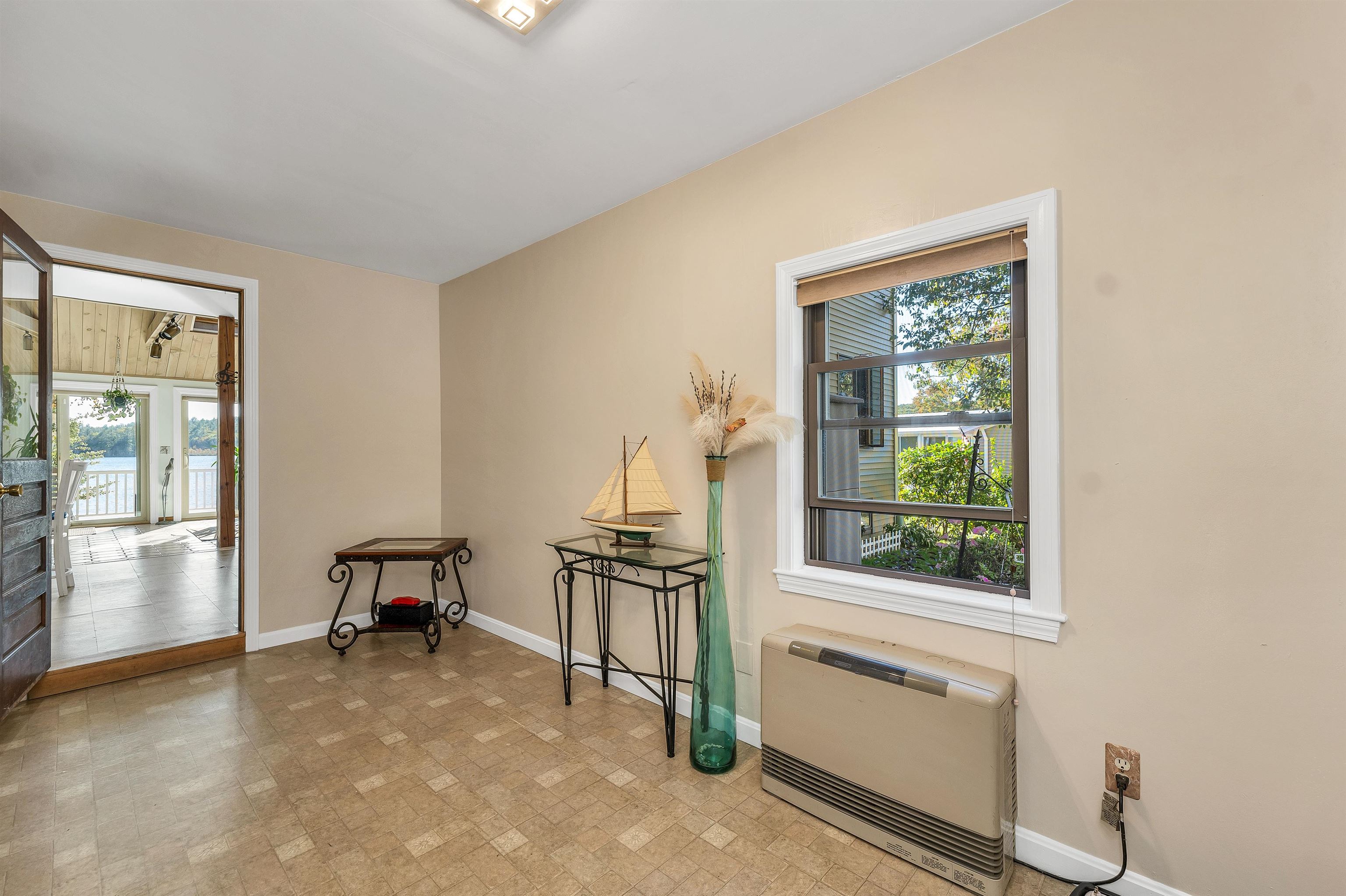 Dunbarton, New Hampshire, 03046, United States, 3 Bedrooms Bedrooms, ,2 BathroomsBathrooms,Residential,For Sale,1989464