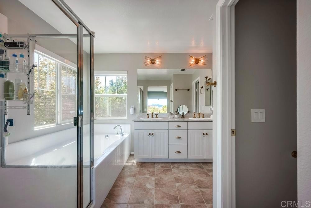 Murrieta, California, 92563, United States, 3 Bedrooms Bedrooms, ,3 BathroomsBathrooms,Residential,For Sale,1947093