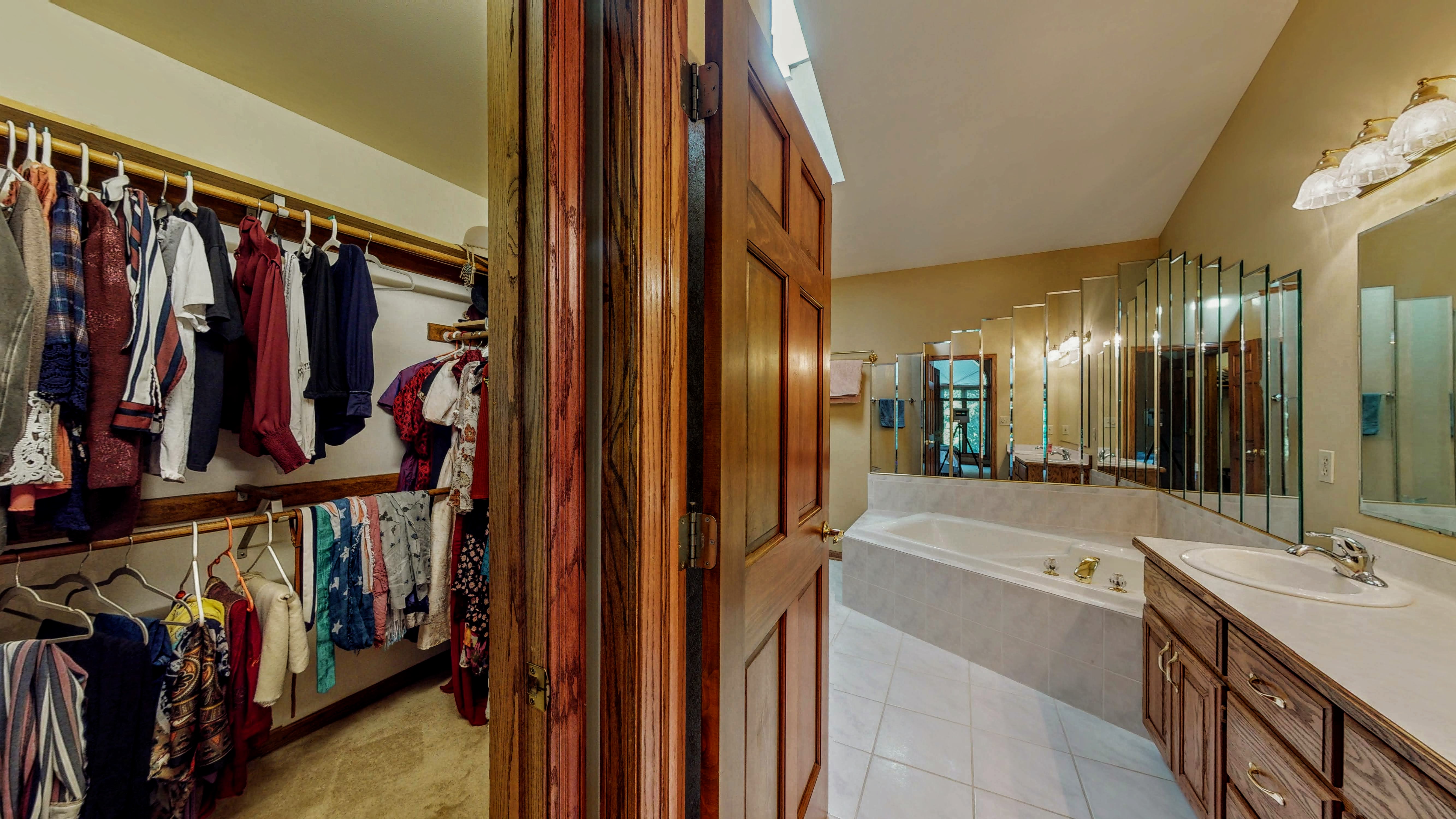 Milton, Wisconsin, 53563, United States, 4 Bedrooms Bedrooms, ,4 BathroomsBathrooms,Residential,For Sale,1905795