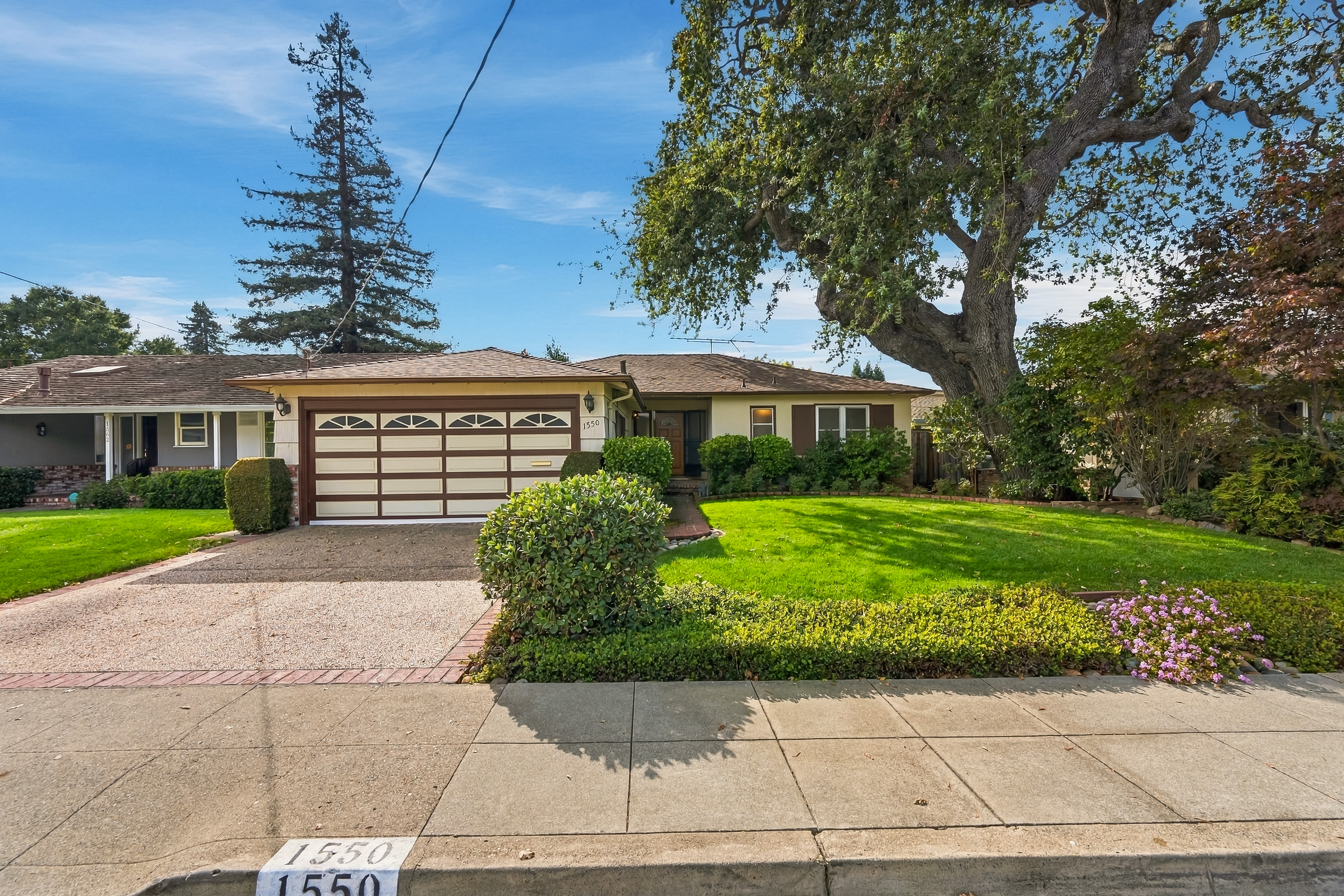  Coveted White Oaks Neighborhood - 物件實景