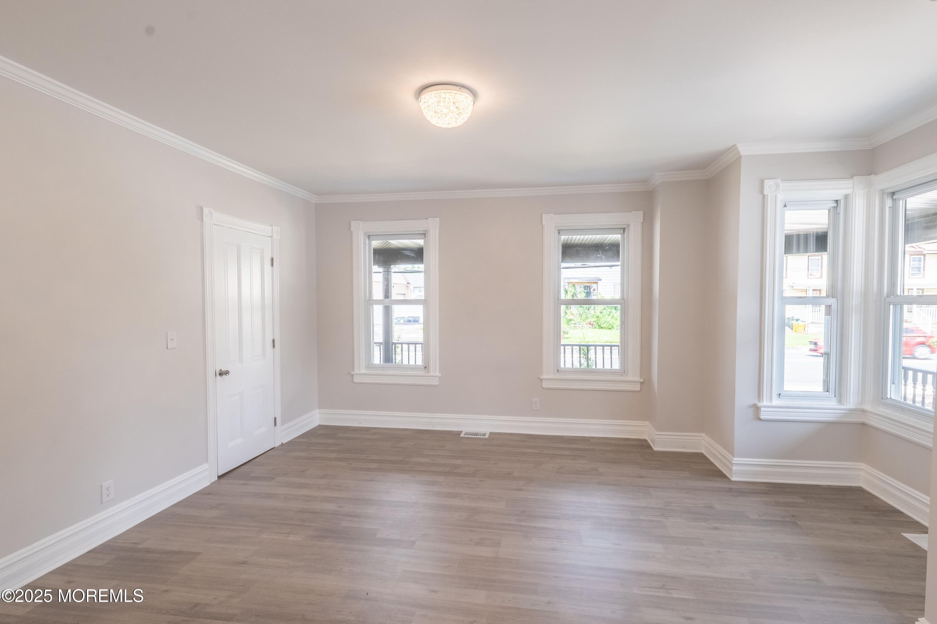 Englishtown, New Jersey, 07726, United States, 6 Bedrooms Bedrooms, ,4 BathroomsBathrooms,Residential,For Sale,1908199