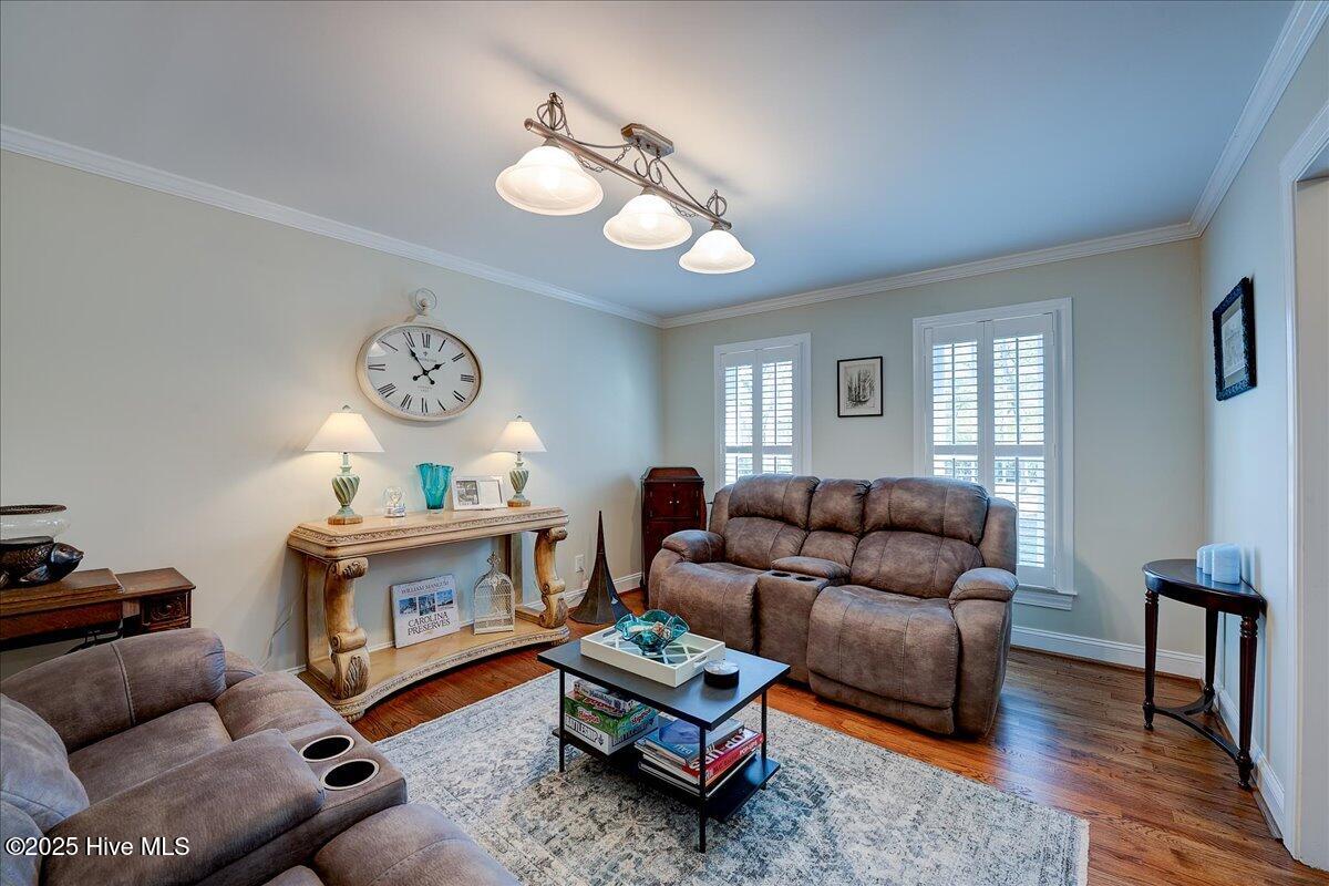 Trent Woods, North Carolina, 28562, United States, 4 Bedrooms Bedrooms, ,3 BathroomsBathrooms,Residential,For Sale,1997785