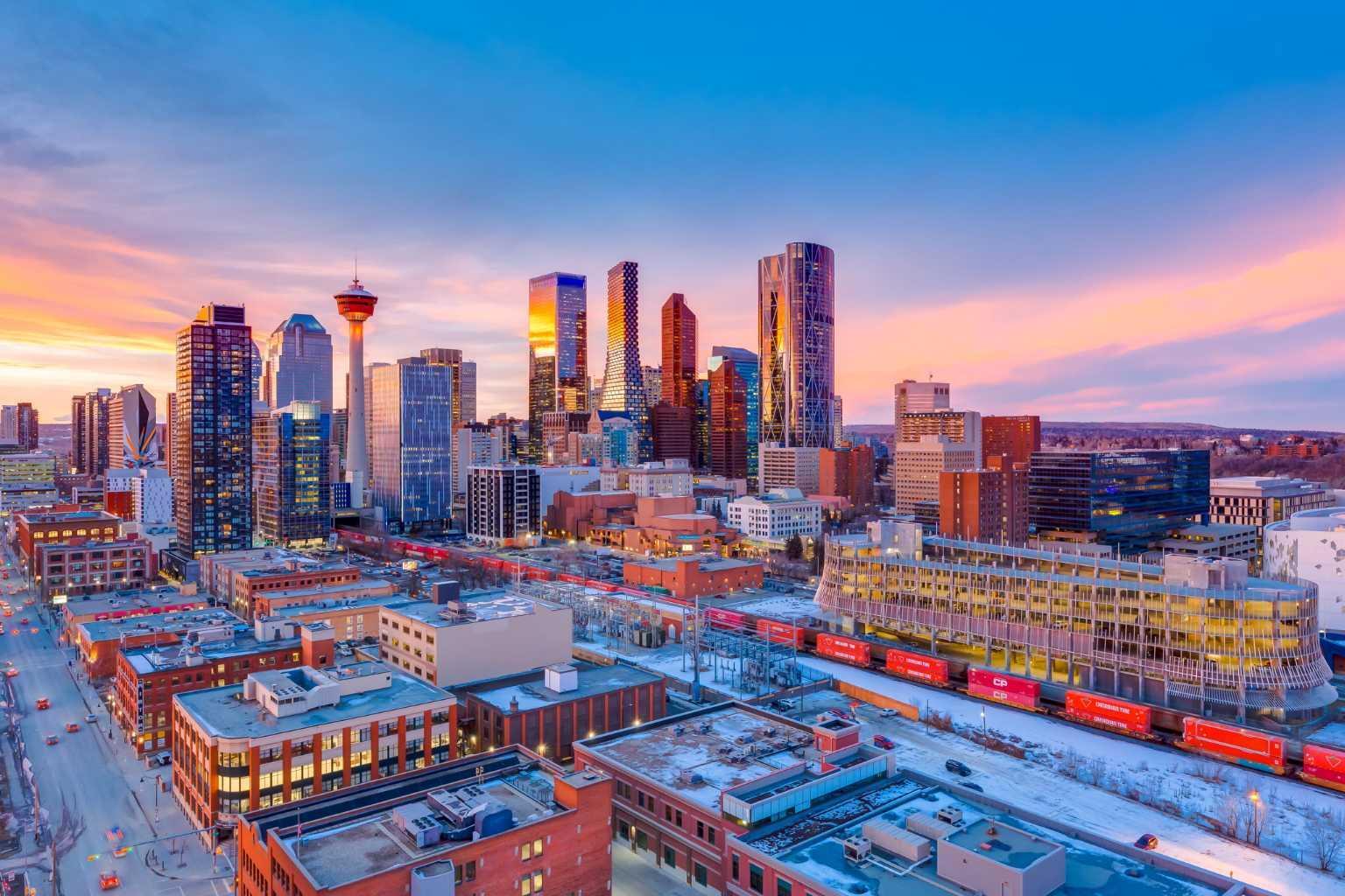 CALGARY, Alberta, T2G 0C7, CA, 2 Bedrooms Bedrooms, ,3 BathroomsBathrooms,Residential,For Sale,1837993