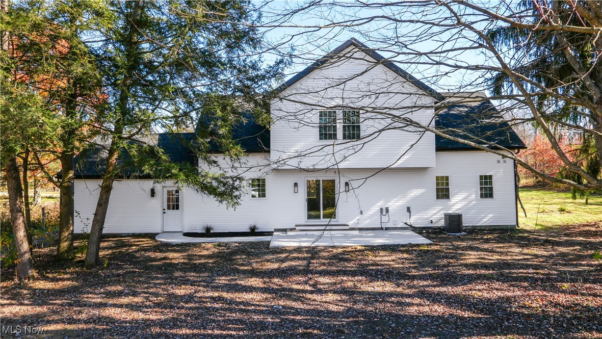 Aurora, Ohio, 44202, United States, 4 Bedrooms Bedrooms, ,4 BathroomsBathrooms,Residential,For Sale,1988117