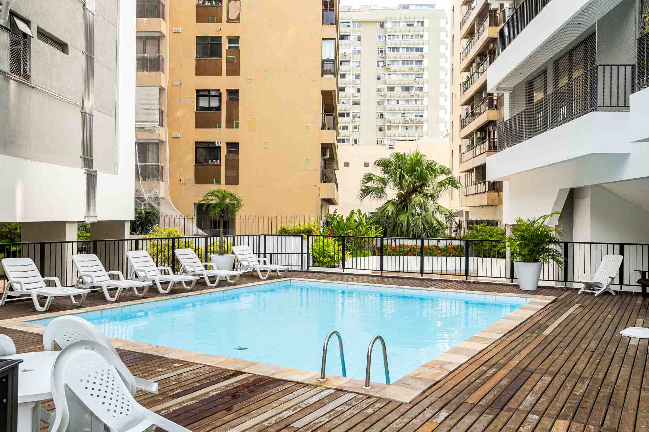  1,076 sq. ft apartment with panoramic Lagoa views and signed design - 物件實景