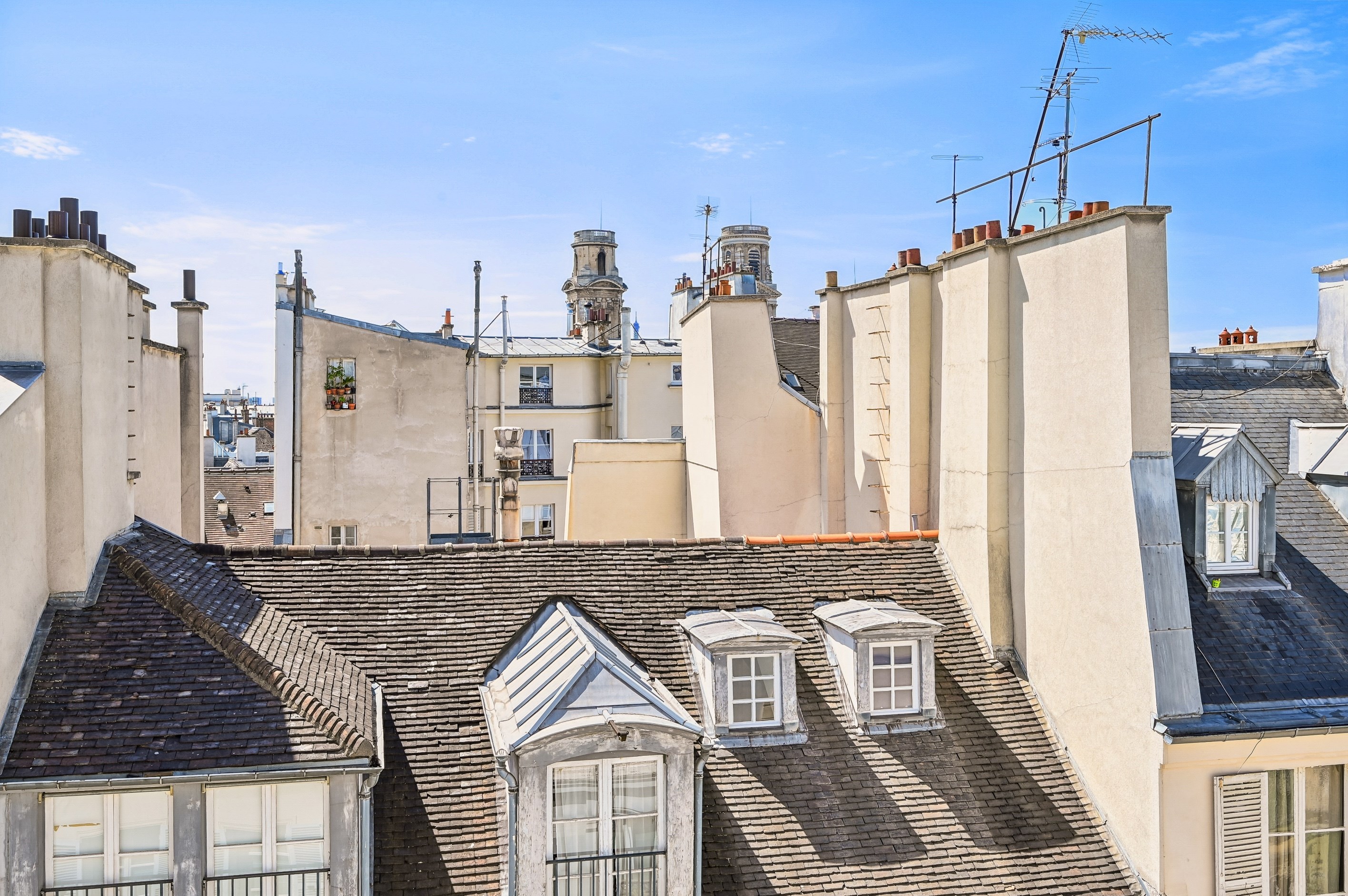  Apartment for sale-high floor-balcony-Place de l