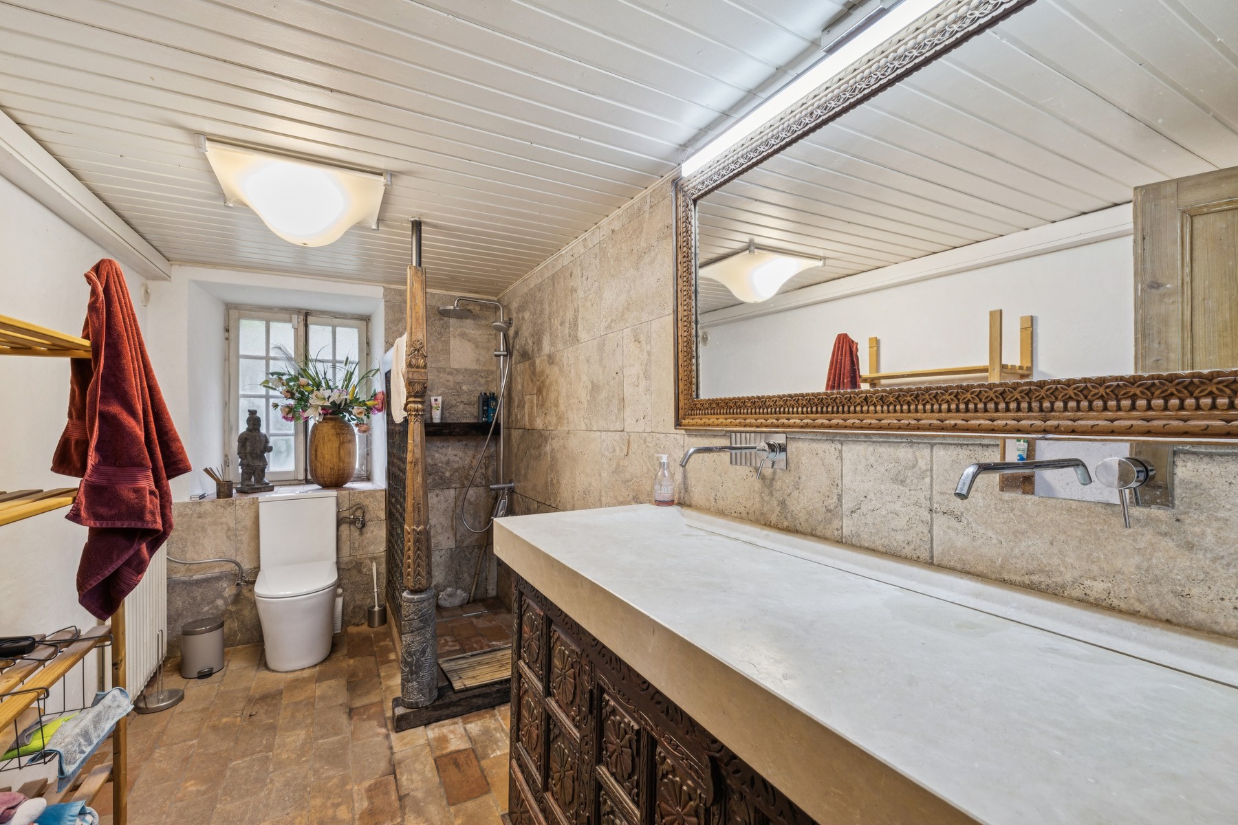  An exceptional village home in the heart of Sullens - 物件實景