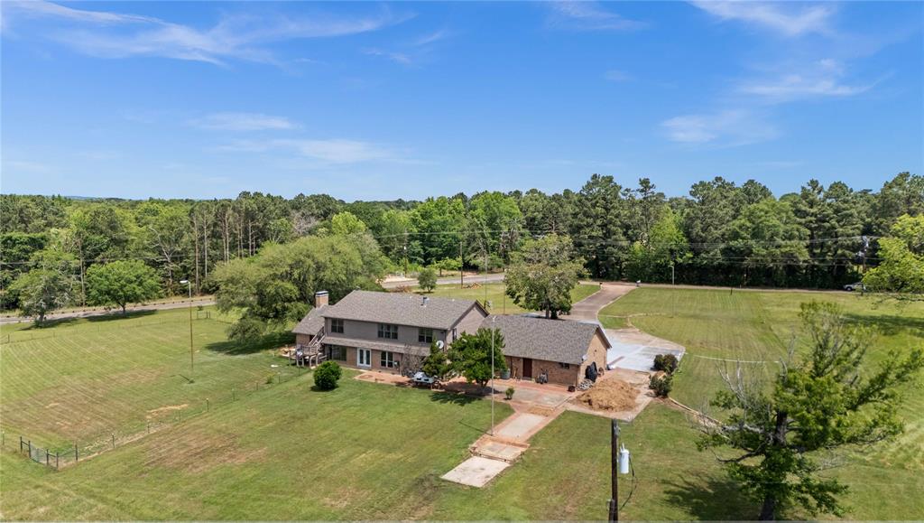 Jacksonville, Texas, 75766, United States, 6 Bedrooms Bedrooms, ,4 BathroomsBathrooms,Residential,For Sale,1992148