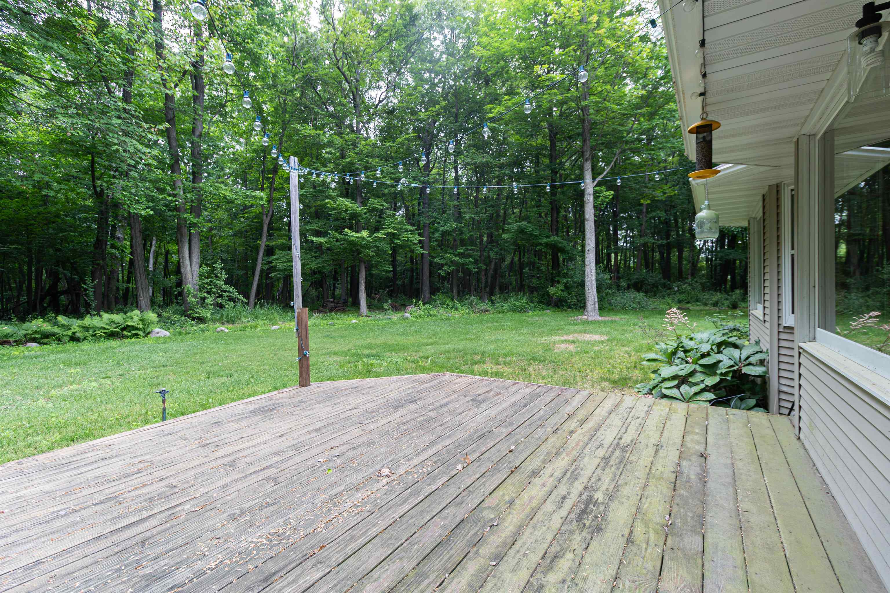 WAUPACA, Wisconsin, 54981, United States, 4 Bedrooms Bedrooms, ,3 BathroomsBathrooms,Residential,For Sale,1913222