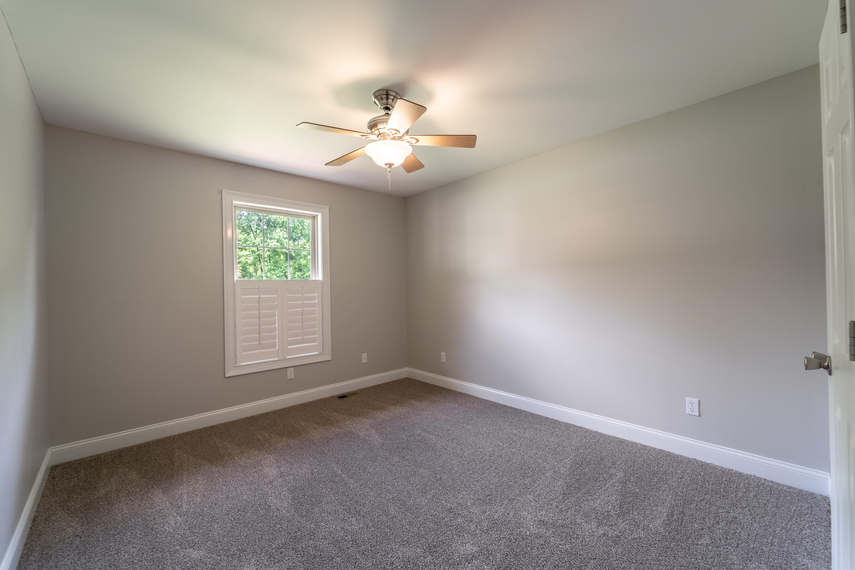 Richmond, Kentucky, 40475, United States, 3 Bedrooms Bedrooms, ,2 BathroomsBathrooms,Residential,For Sale,2047972
