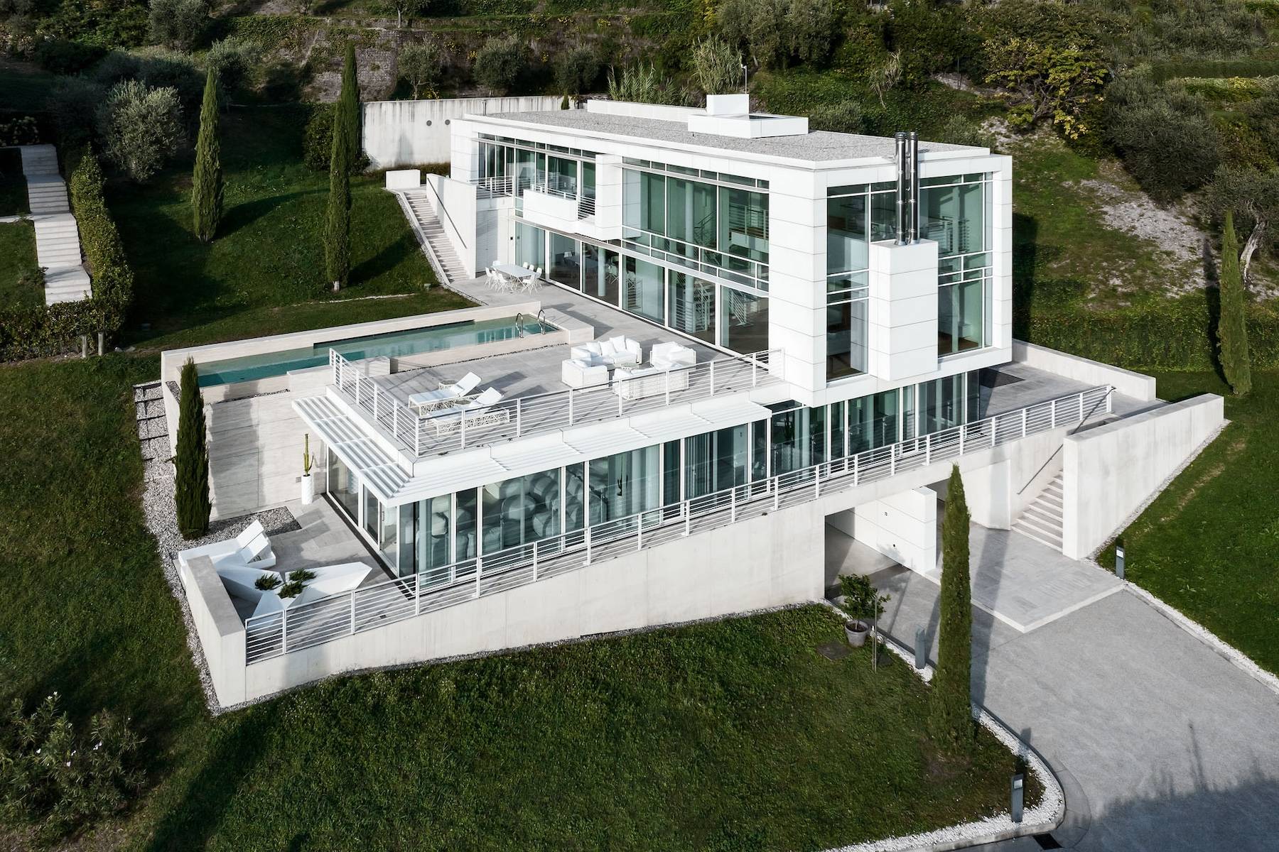  Lake view villa designed by architect Richard Meier - 物件實景