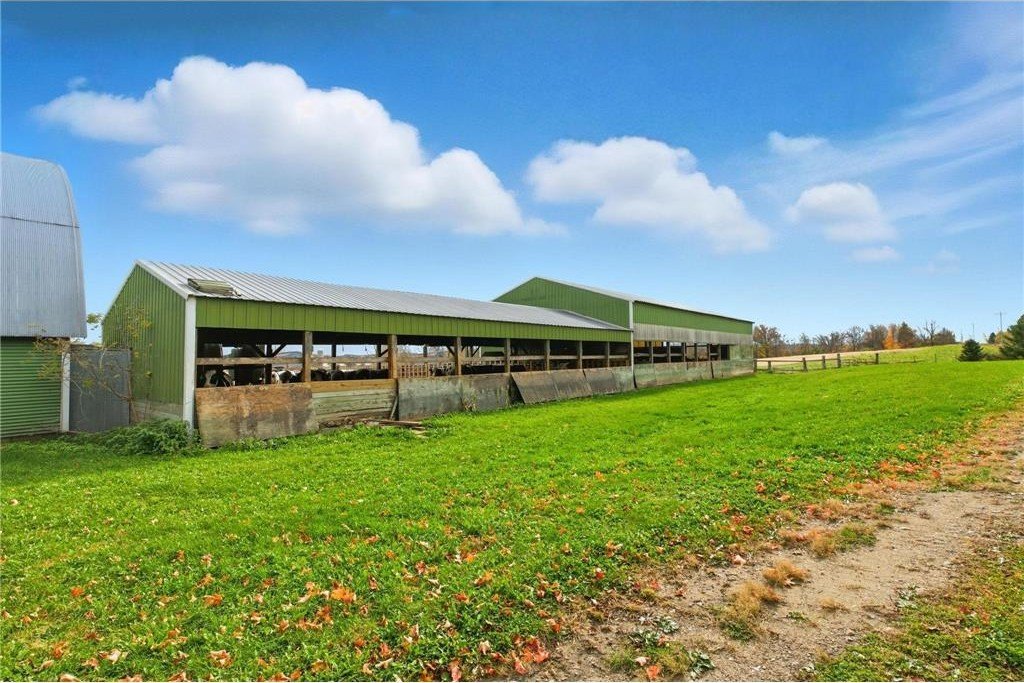 Holdingford, Minnesota, 56340, United States, 5 Bedrooms Bedrooms, ,2 BathroomsBathrooms,Residential,For Sale,1977131