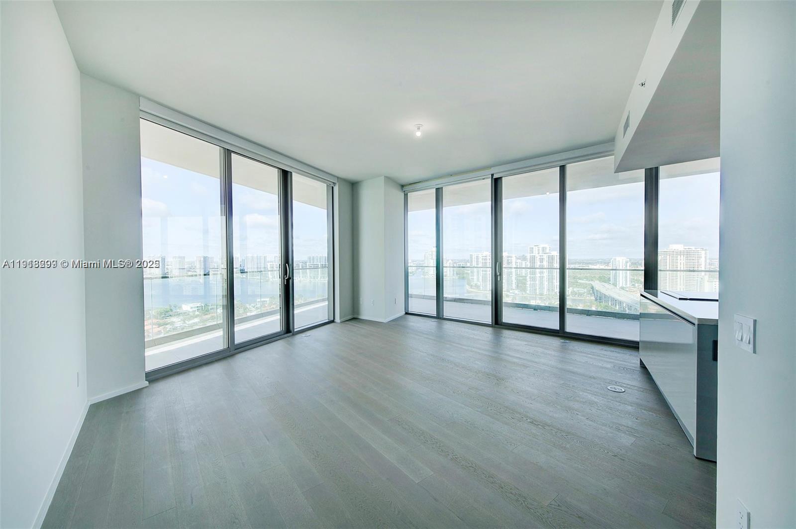 Sunny Isles Beach, Florida, 33160, United States, 2 Bedrooms Bedrooms, ,2 BathroomsBathrooms,Residential,For Sale,1996816