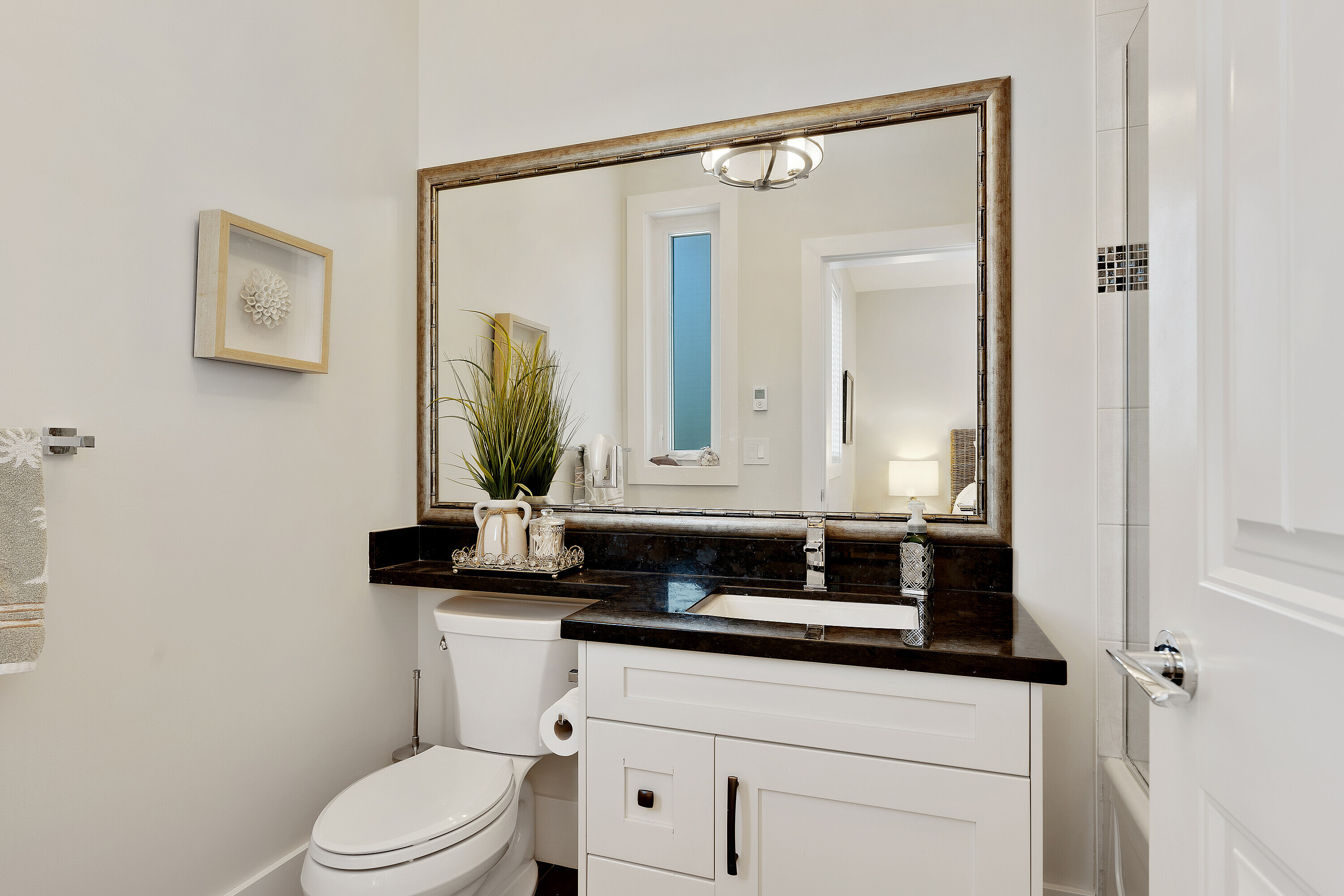  Bespoke Luxury in White Rock - 物件實景