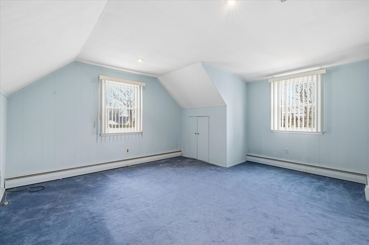 West Islip, New York, 11795, United States, 4 Bedrooms Bedrooms, ,2 BathroomsBathrooms,Residential,For Sale,2008533