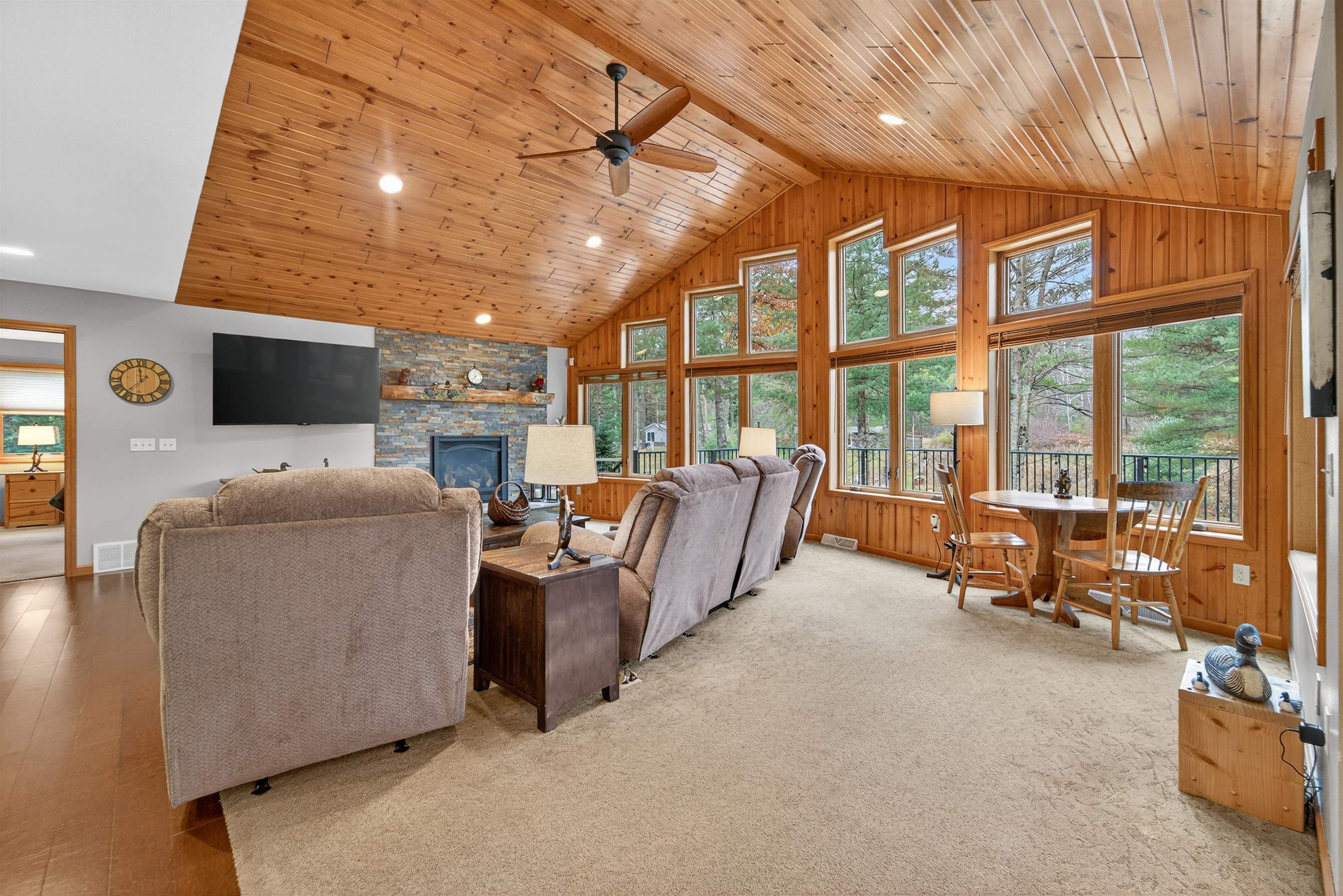 KESHENA, Wisconsin, 54135, United States, 3 Bedrooms Bedrooms, ,3 BathroomsBathrooms,Residential,For Sale,1987764