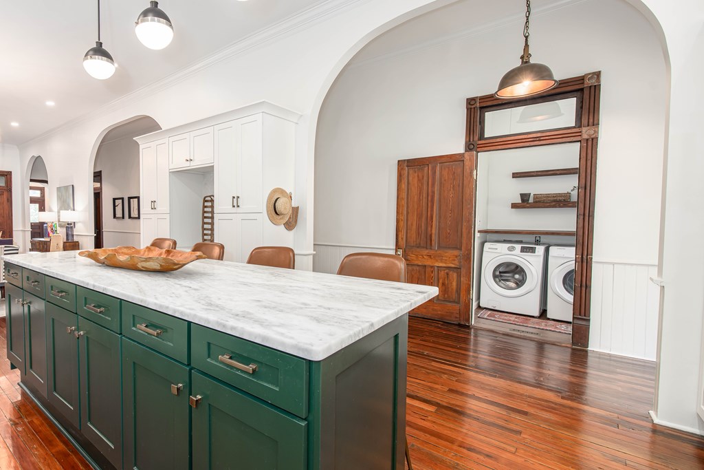 Columbus, Georgia, 31901, United States, 4 Bedrooms Bedrooms, ,3 BathroomsBathrooms,Residential,For Sale,1876126