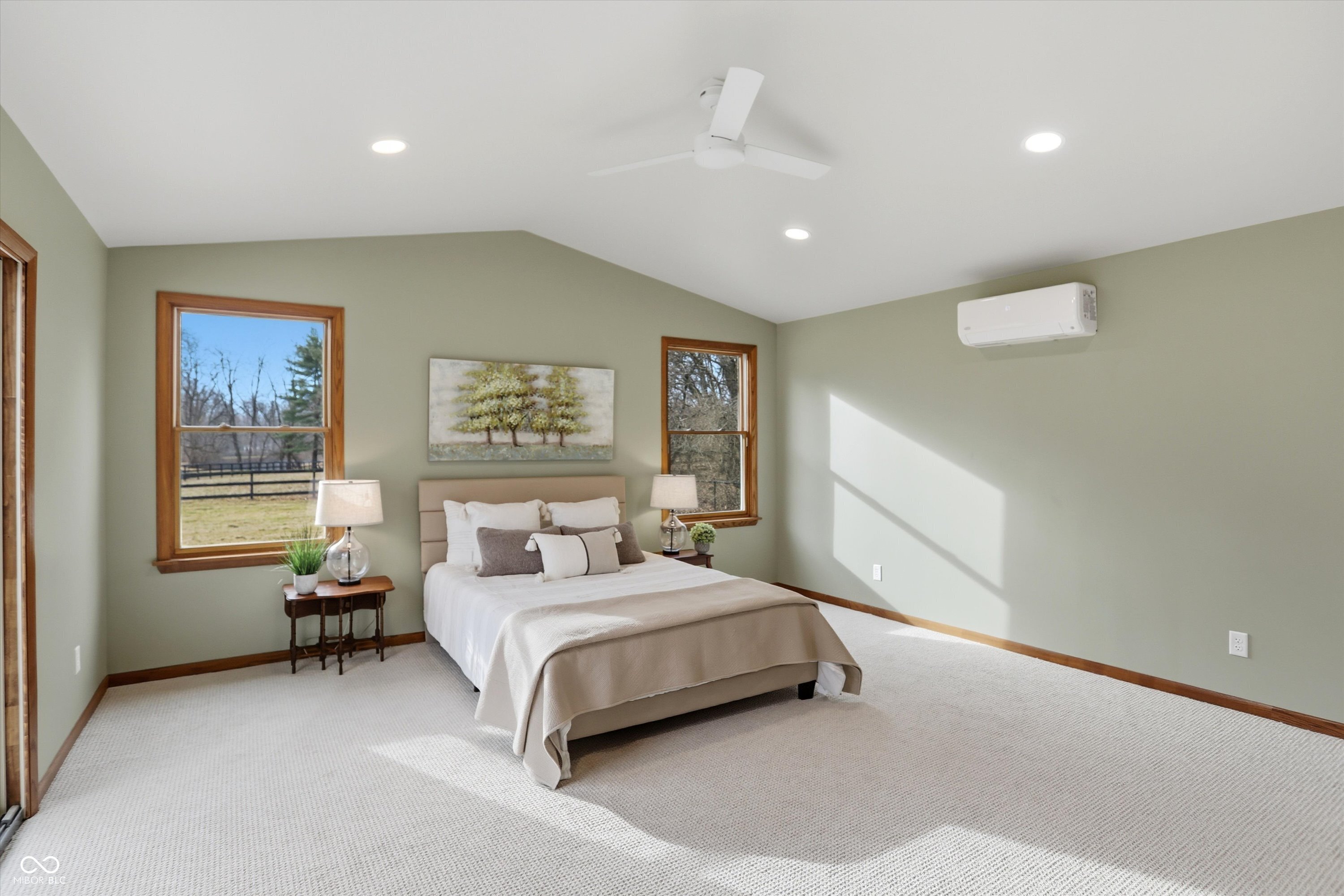 Zionsville, Indiana, 46077, United States, 3 Bedrooms Bedrooms, ,2 BathroomsBathrooms,Residential,For Sale,2008778