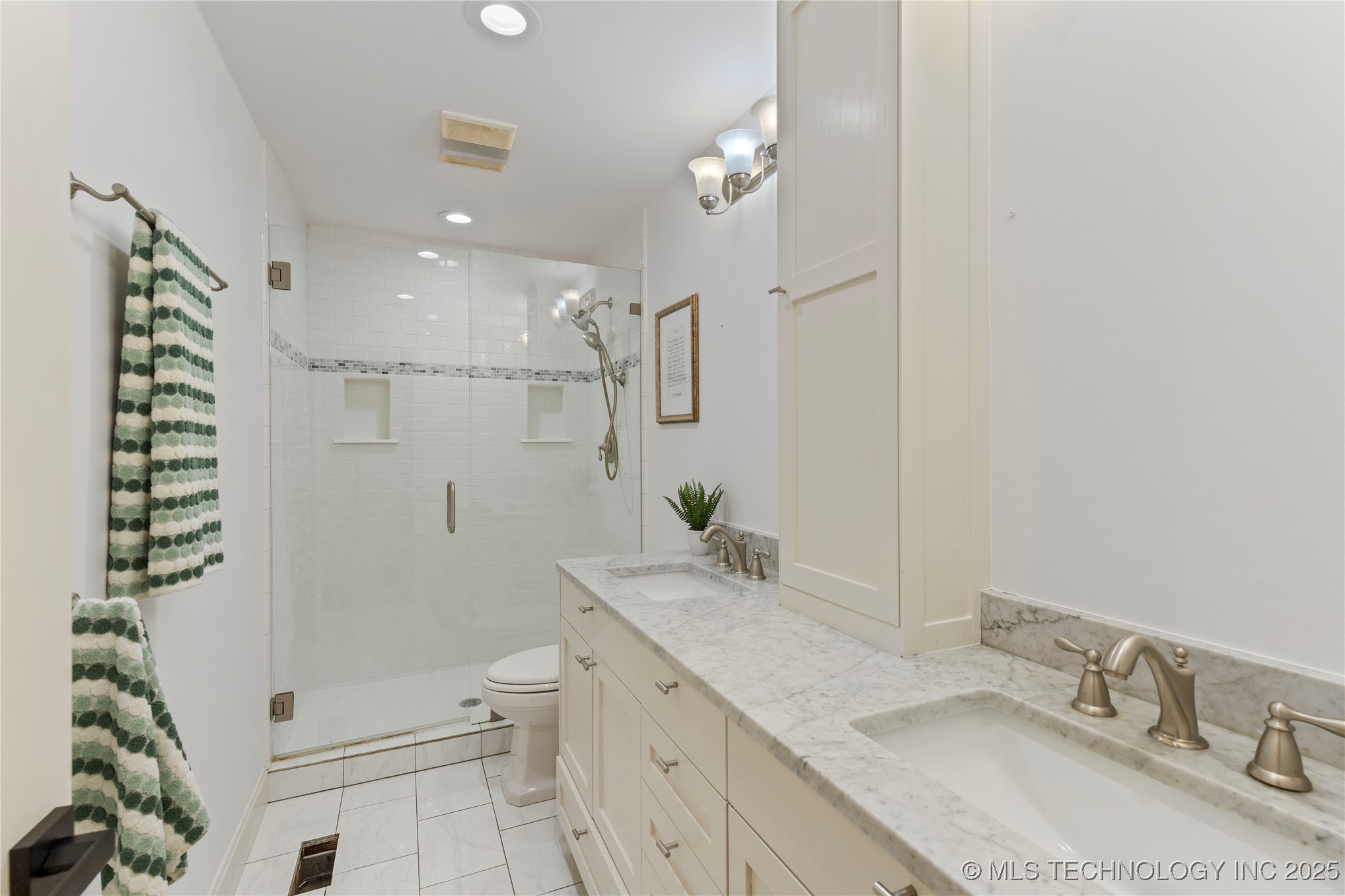 Tulsa, Oklahoma, 74105, United States, 4 Bedrooms Bedrooms, ,3 BathroomsBathrooms,Residential,For Sale,1848646