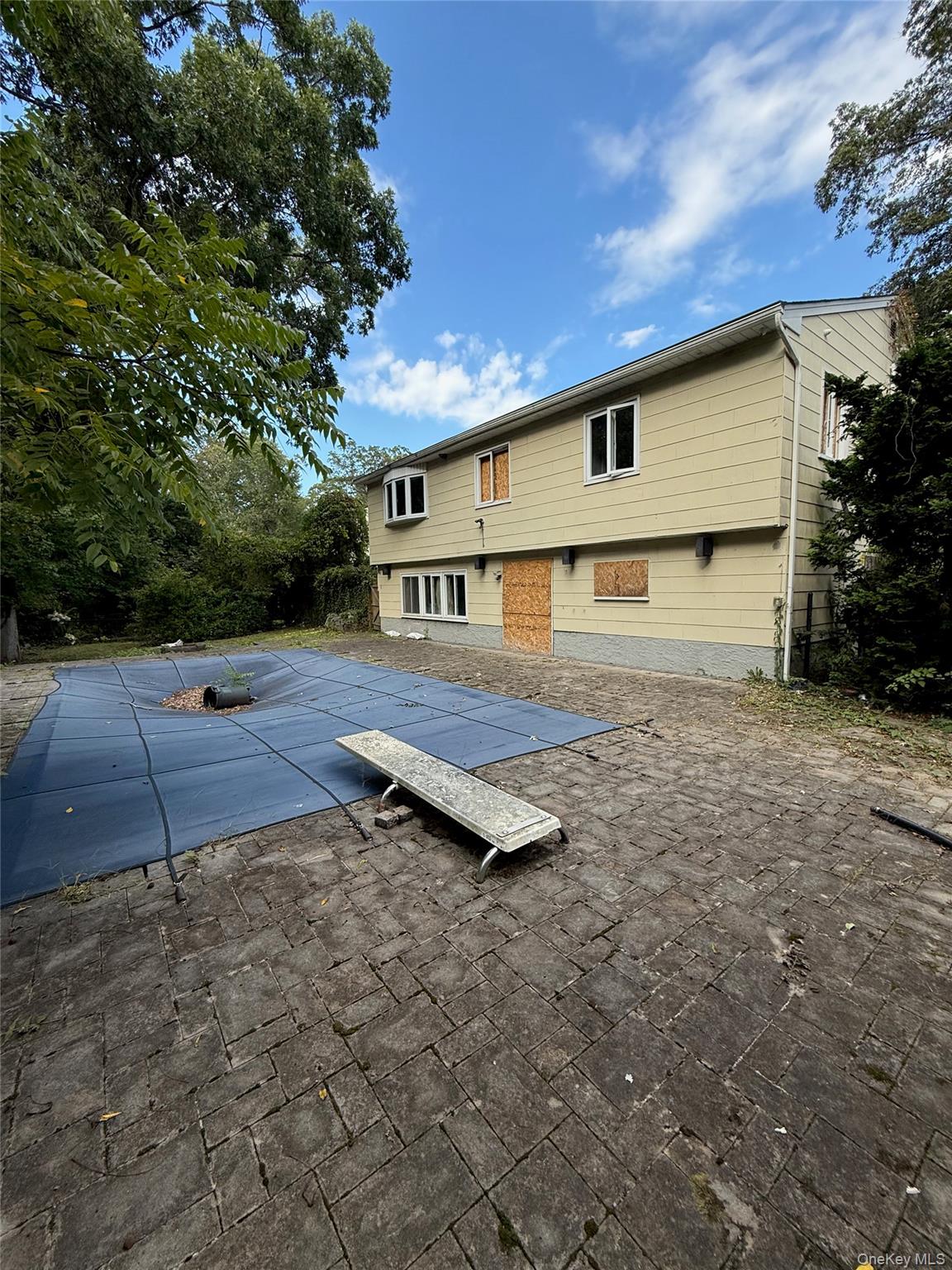 Massapequa Park, New York, 11762, United States, 4 Bedrooms Bedrooms, ,3 BathroomsBathrooms,Residential,For Sale,1949426