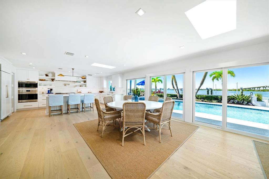 Largo, Florida, 33770, United States, 3 Bedrooms Bedrooms, ,4 BathroomsBathrooms,Residential,For Sale,1989168