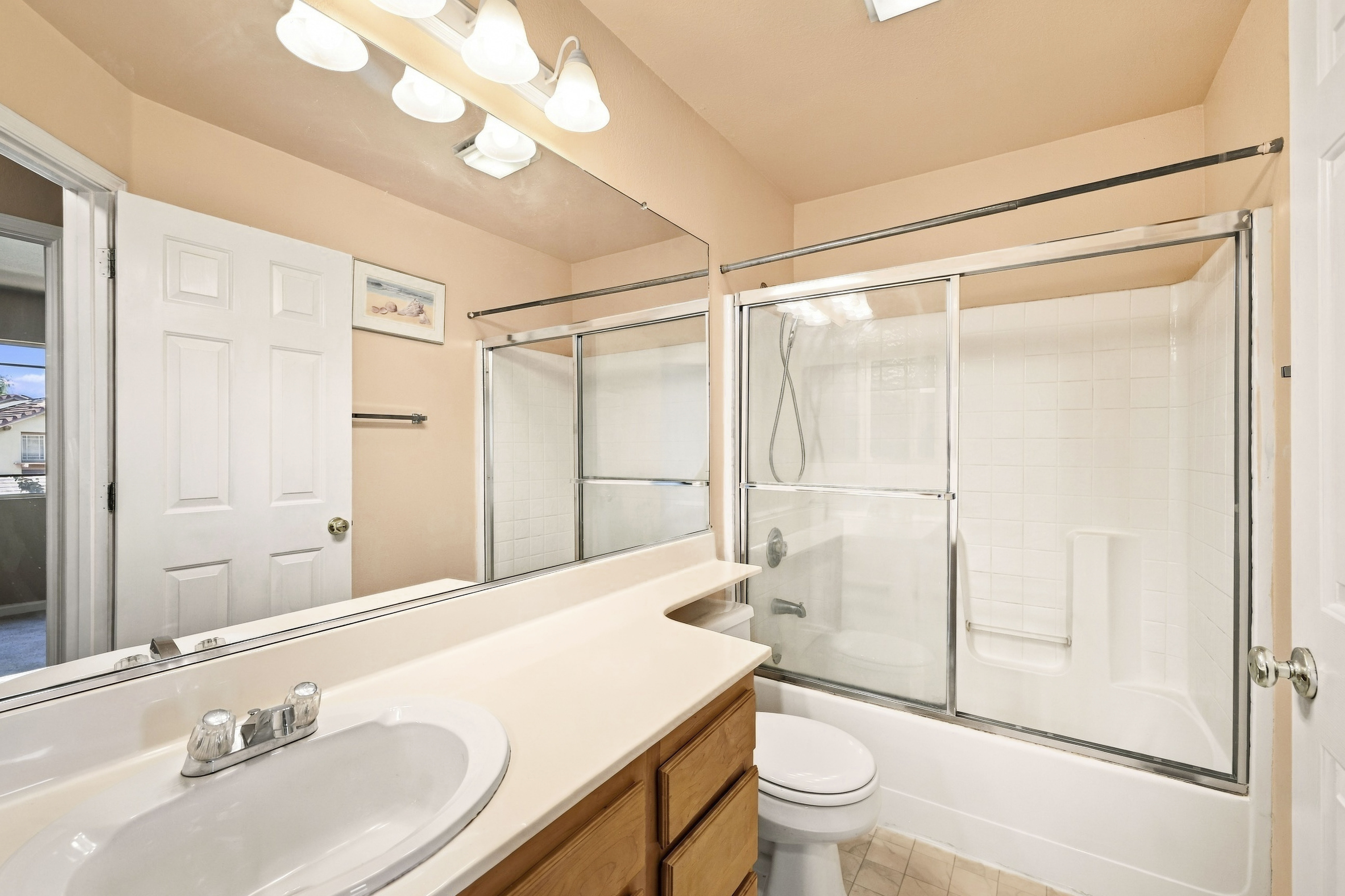  Move-In-Ready Home in Antioch - 物件實景
