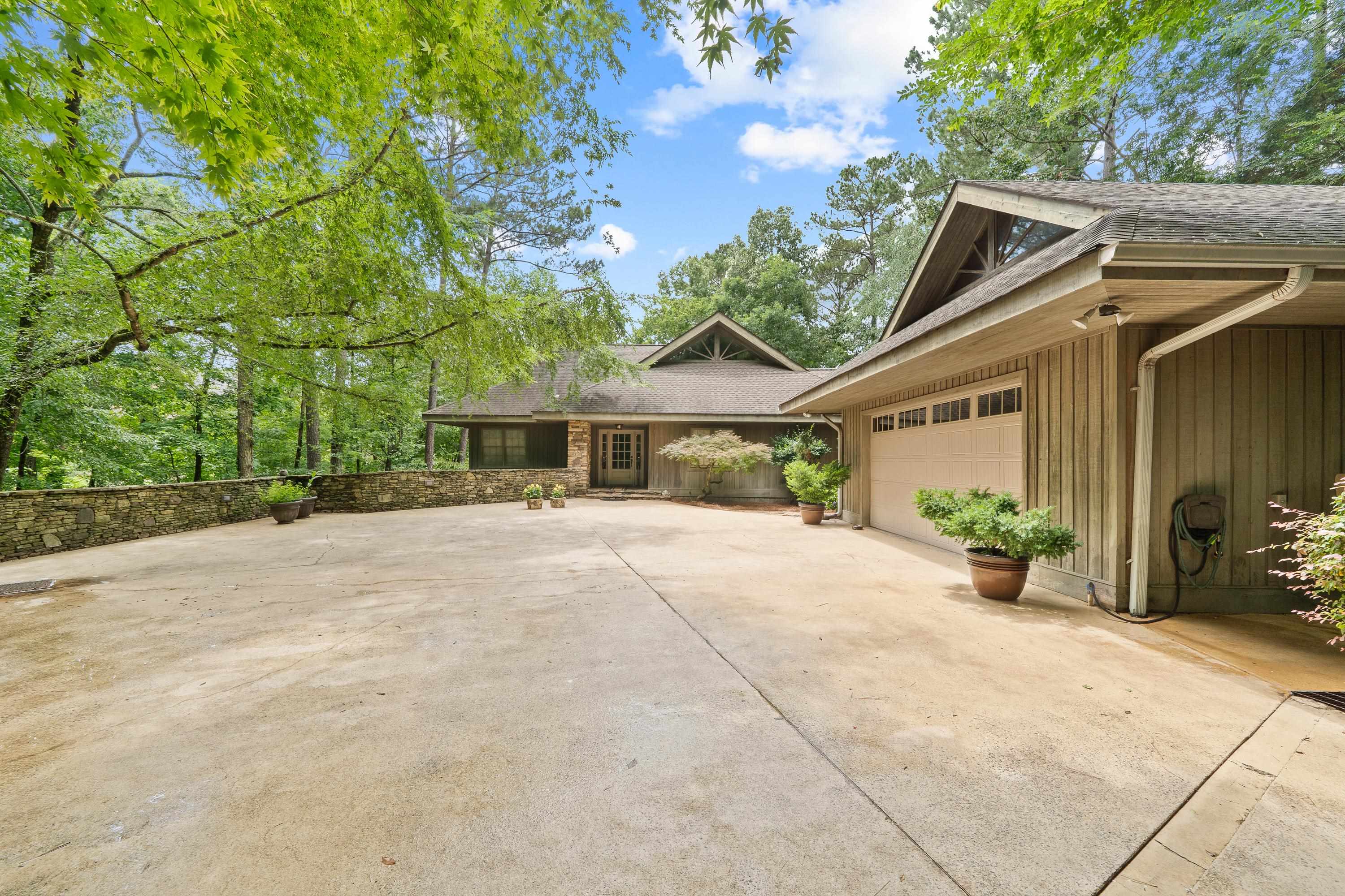 Greensboro, Georgia, 30642, United States, 4 Bedrooms Bedrooms, ,4 BathroomsBathrooms,Residential,For Sale,1849801