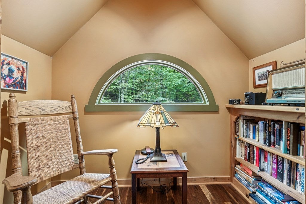 Ellijay, Georgia, 30540, United States, 3 Bedrooms Bedrooms, ,4 BathroomsBathrooms,Residential,For Sale,1952402