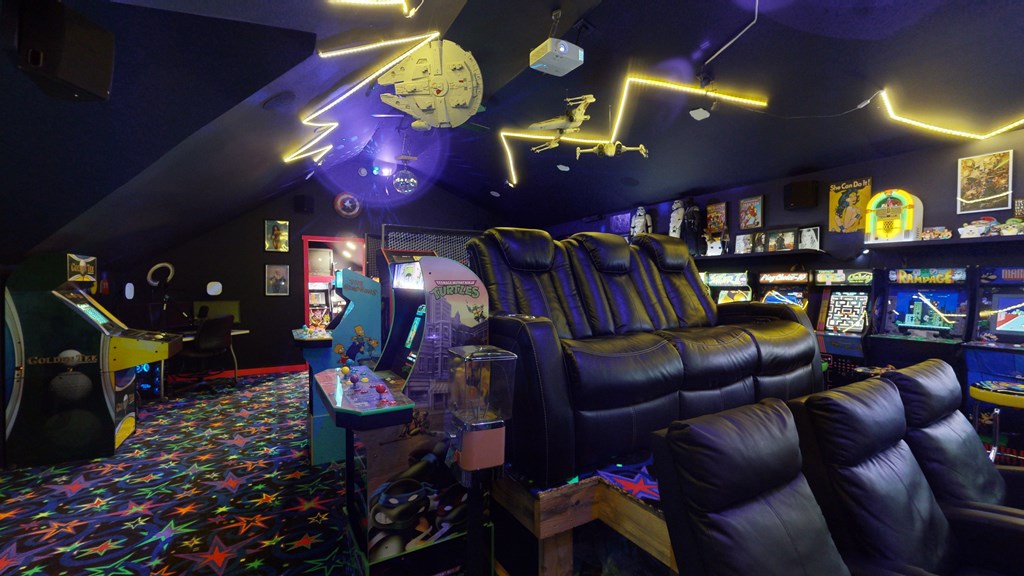 Ellijay, Georgia, 30536, United States, 5 Bedrooms Bedrooms, ,3 BathroomsBathrooms,Residential,For Sale,1982732