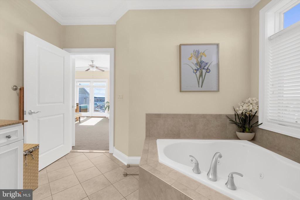 Grasonville, Maryland, 21638, United States, 4 Bedrooms Bedrooms, ,4 BathroomsBathrooms,Residential,For Sale,1989342