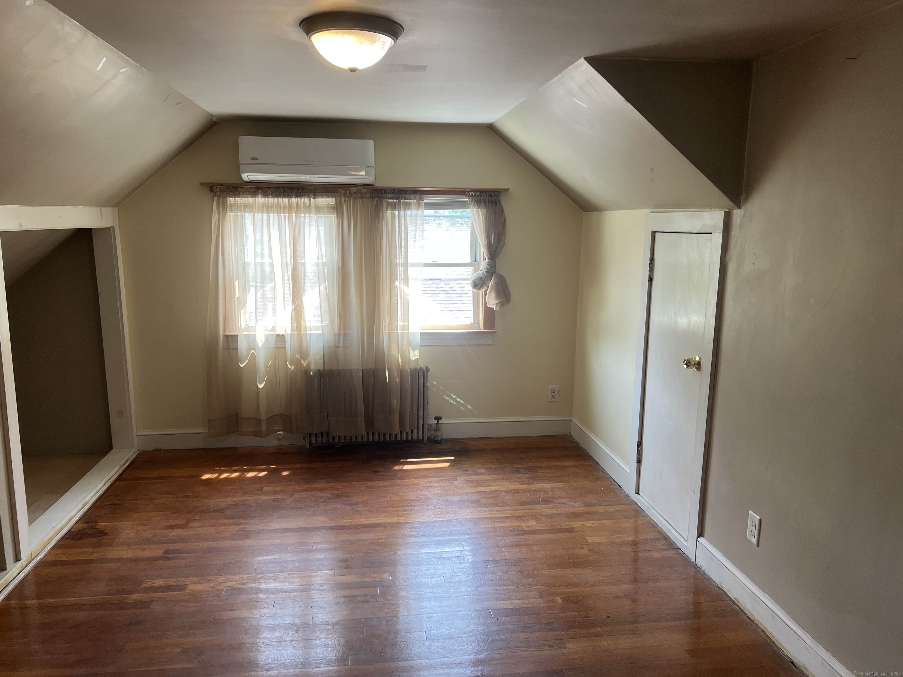 New Haven, Connecticut, 06511, United States, 5 Bedrooms Bedrooms, ,3 BathroomsBathrooms,Residential,For Sale,1826749