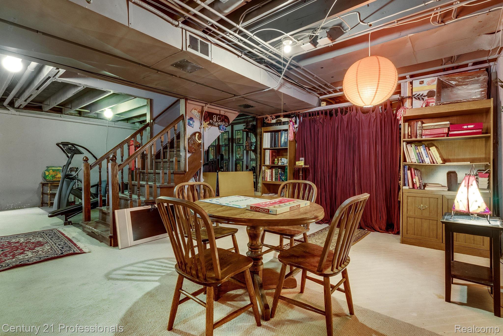 Holly, Michigan, 48442, United States, 4 Bedrooms Bedrooms, ,4 BathroomsBathrooms,Residential,For Sale,1943640