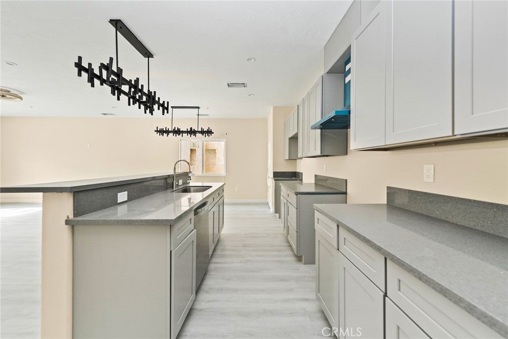Victorville, California, 92392, United States, 4 Bedrooms Bedrooms, ,3 BathroomsBathrooms,Residential,For Sale,2036507