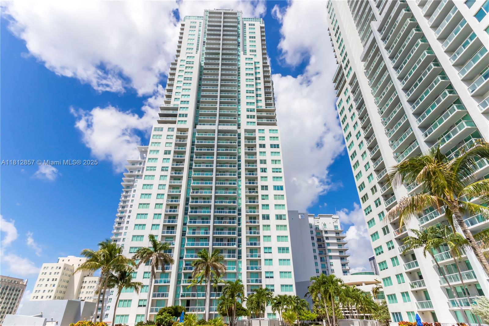 Miami, Florida, 33132, United States, 2 Bedrooms Bedrooms, ,2 BathroomsBathrooms,Residential,For Sale,1838941