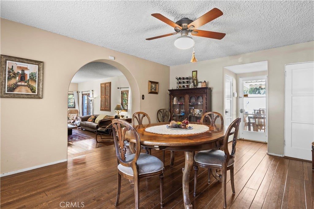 Glendale, California, 91206, United States, 2 Bedrooms Bedrooms, ,2 BathroomsBathrooms,Residential,For Sale,1914154