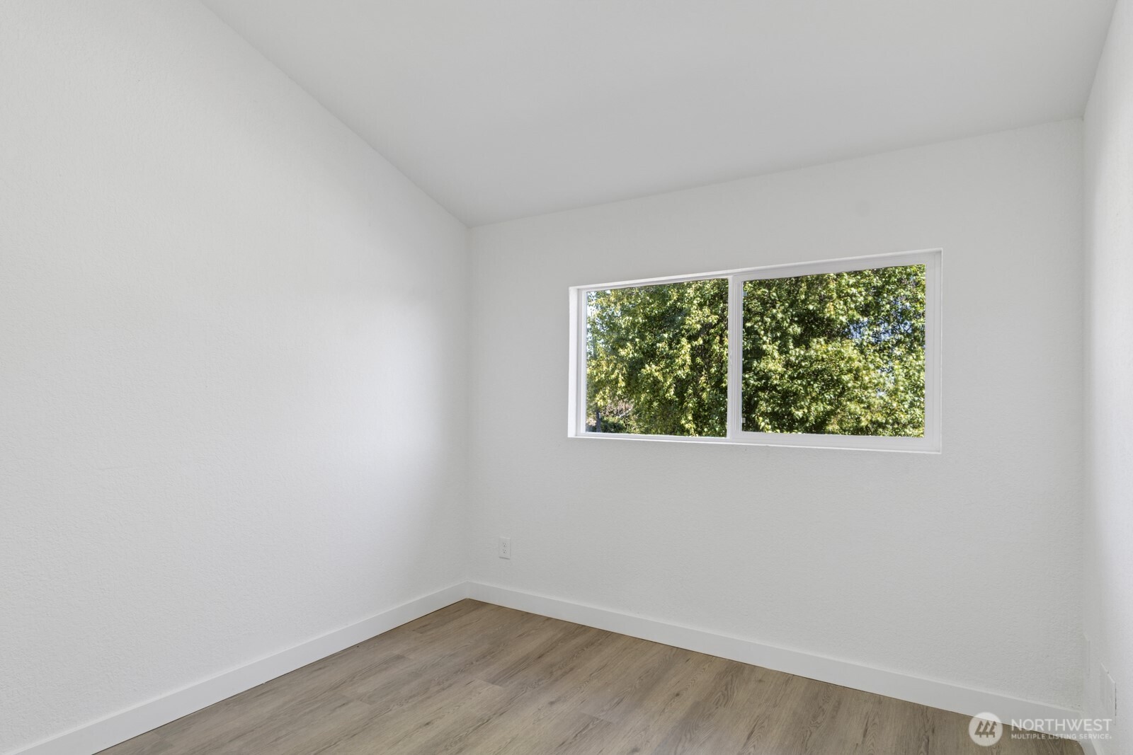 Tacoma, Washington, 98407, United States, 5 Bedrooms Bedrooms, ,3 BathroomsBathrooms,Residential,For Sale,1910786