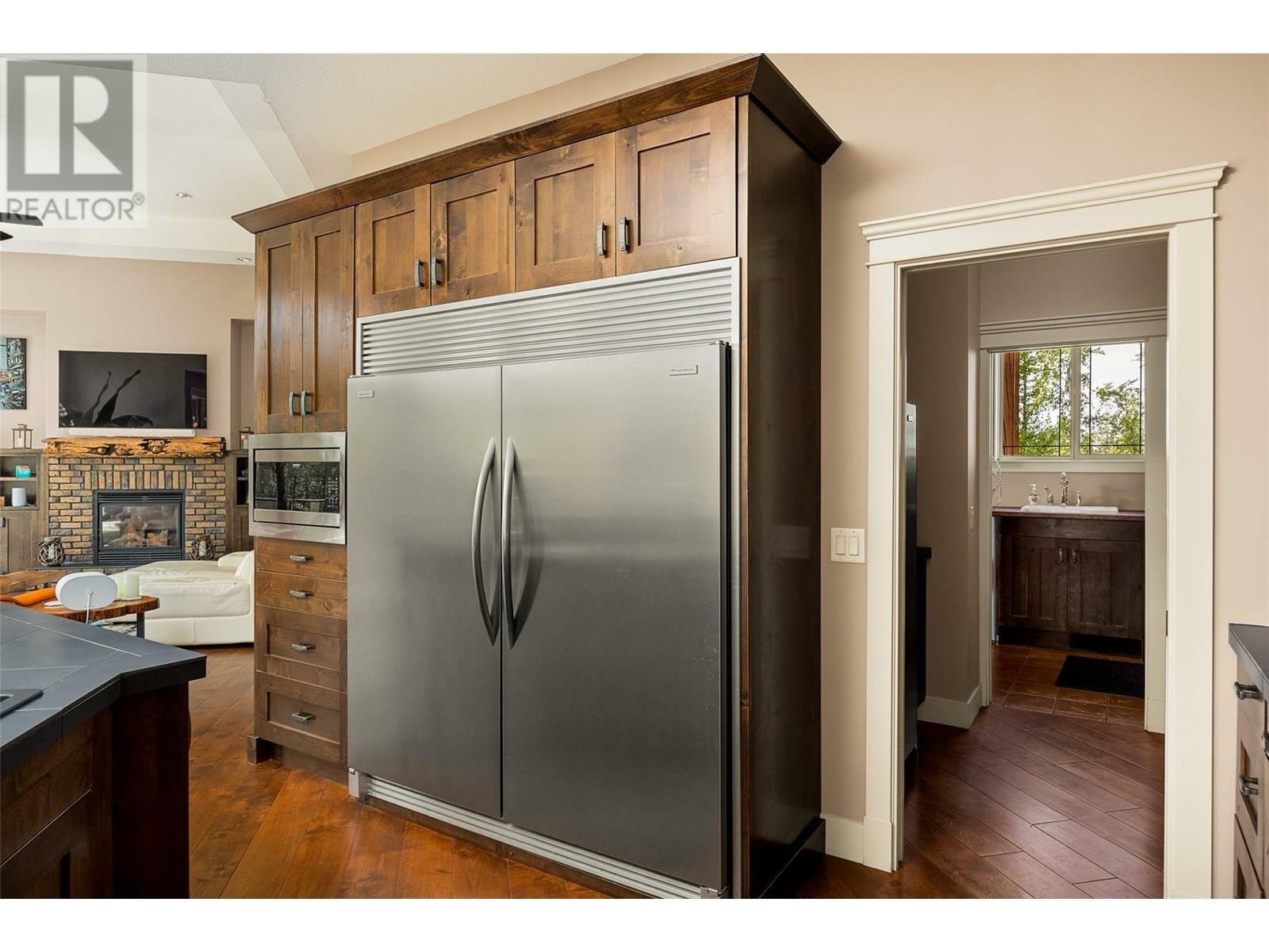 KELOWNA, British Columbia, V1W 4C5, CA, 5 Bedrooms Bedrooms, ,3 BathroomsBathrooms,Residential,For Sale,1883481