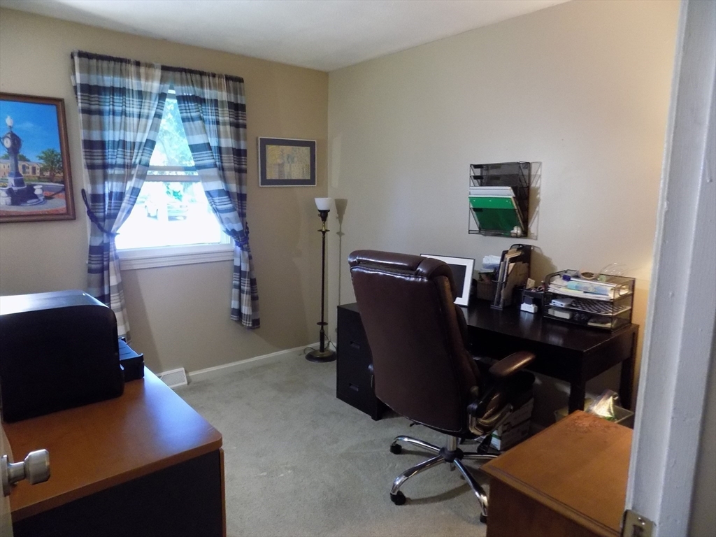 Brockton, Massachusetts, 02301, United States, 3 Bedrooms Bedrooms, ,1 BathroomBathrooms,Residential,For Sale,1895506