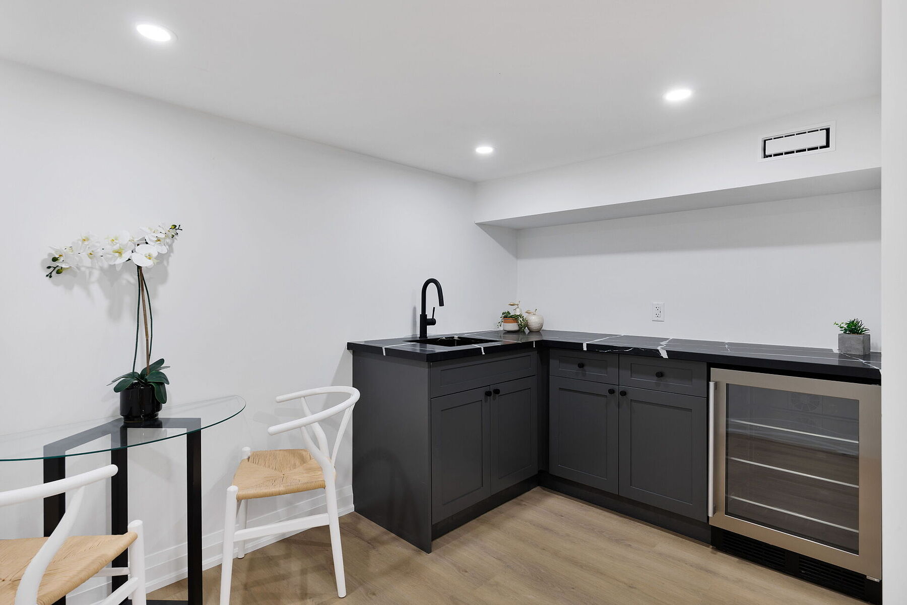  Custom Built Home - 物件實景