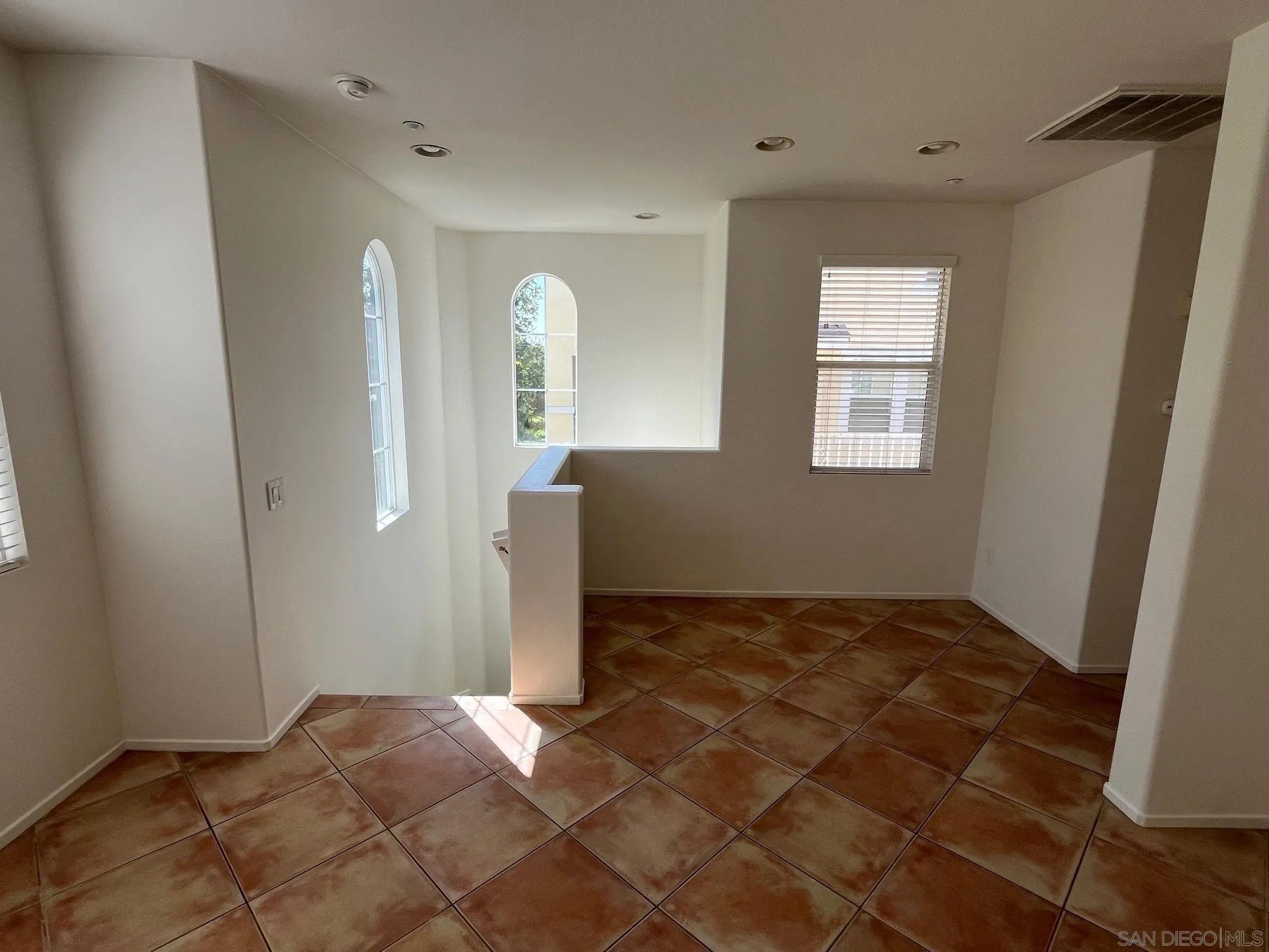 Chula Vista, California, 91915, United States, 2 Bedrooms Bedrooms, ,3 BathroomsBathrooms,Residential,For Sale,1951007
