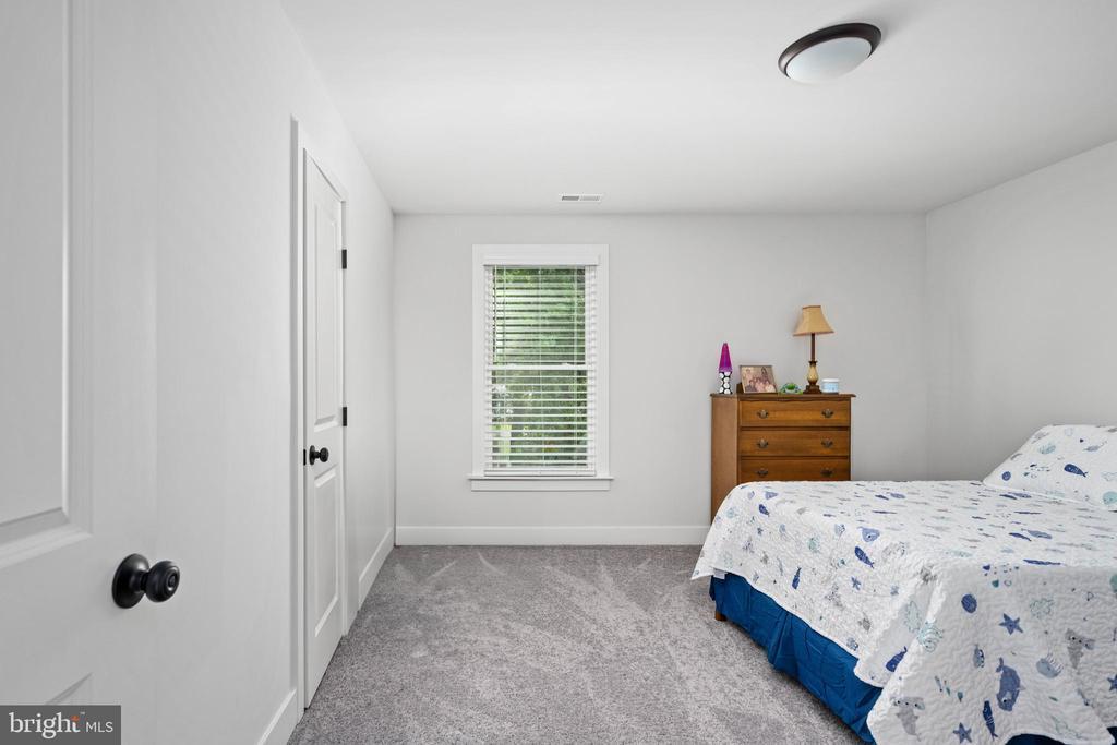 Colonial Beach, Virginia, 22443, United States, 4 Bedrooms Bedrooms, ,3 BathroomsBathrooms,Residential,For Sale,1917593