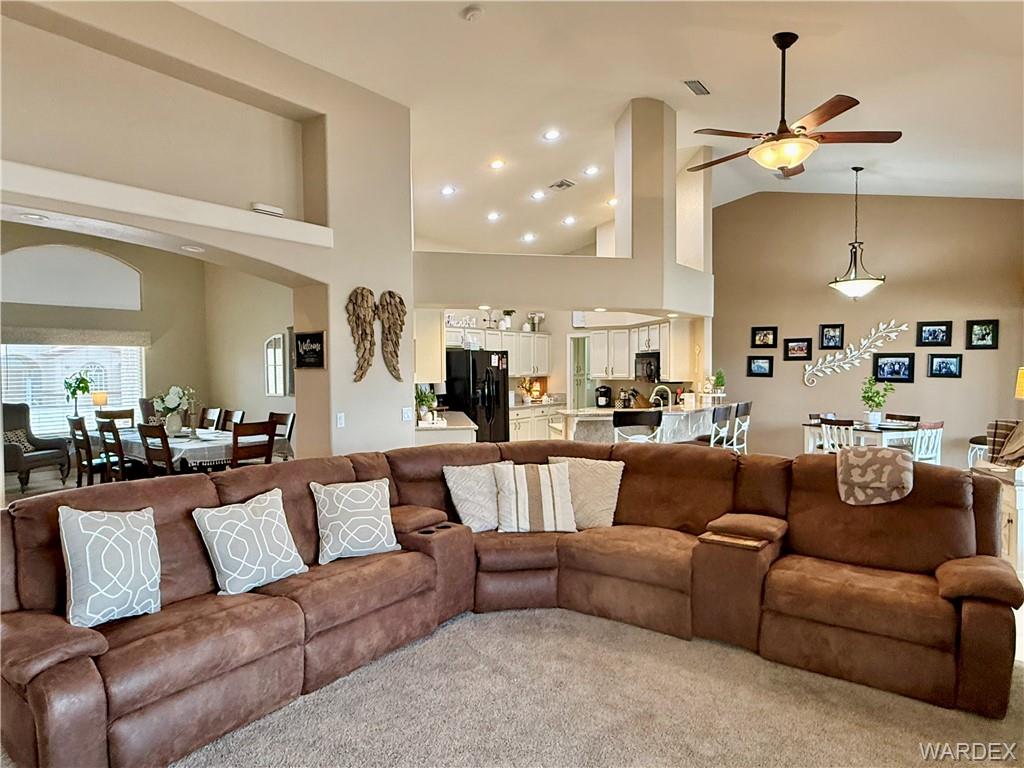 Kingman, Arizona, 86401, United States, 4 Bedrooms Bedrooms, ,2 BathroomsBathrooms,Residential,For Sale,2013264