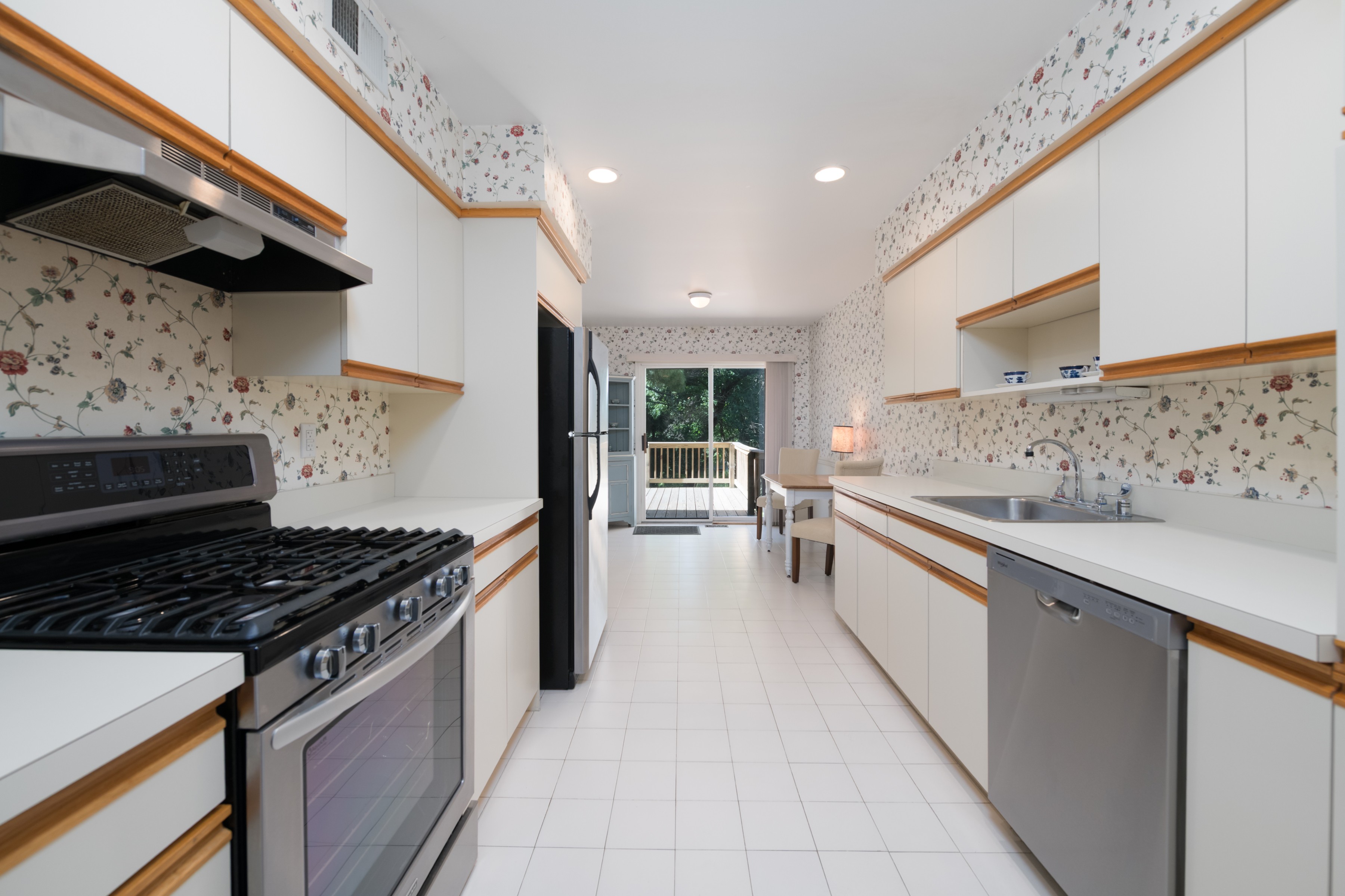  3-bedroom, 2.5-bath townhome in Little Silver - 物件實景