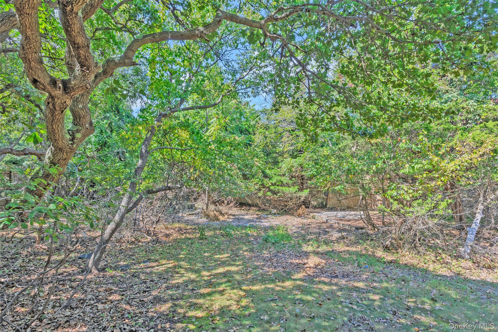 Asharoken, New York, 11768, United States, 4 Bedrooms Bedrooms, ,3 BathroomsBathrooms,Residential,For Sale,1973791